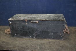 A VINTAGE WOODEN CARPENTERS TOOLBOX with rope handles, inner lift out tray width 82cm depth 30cm