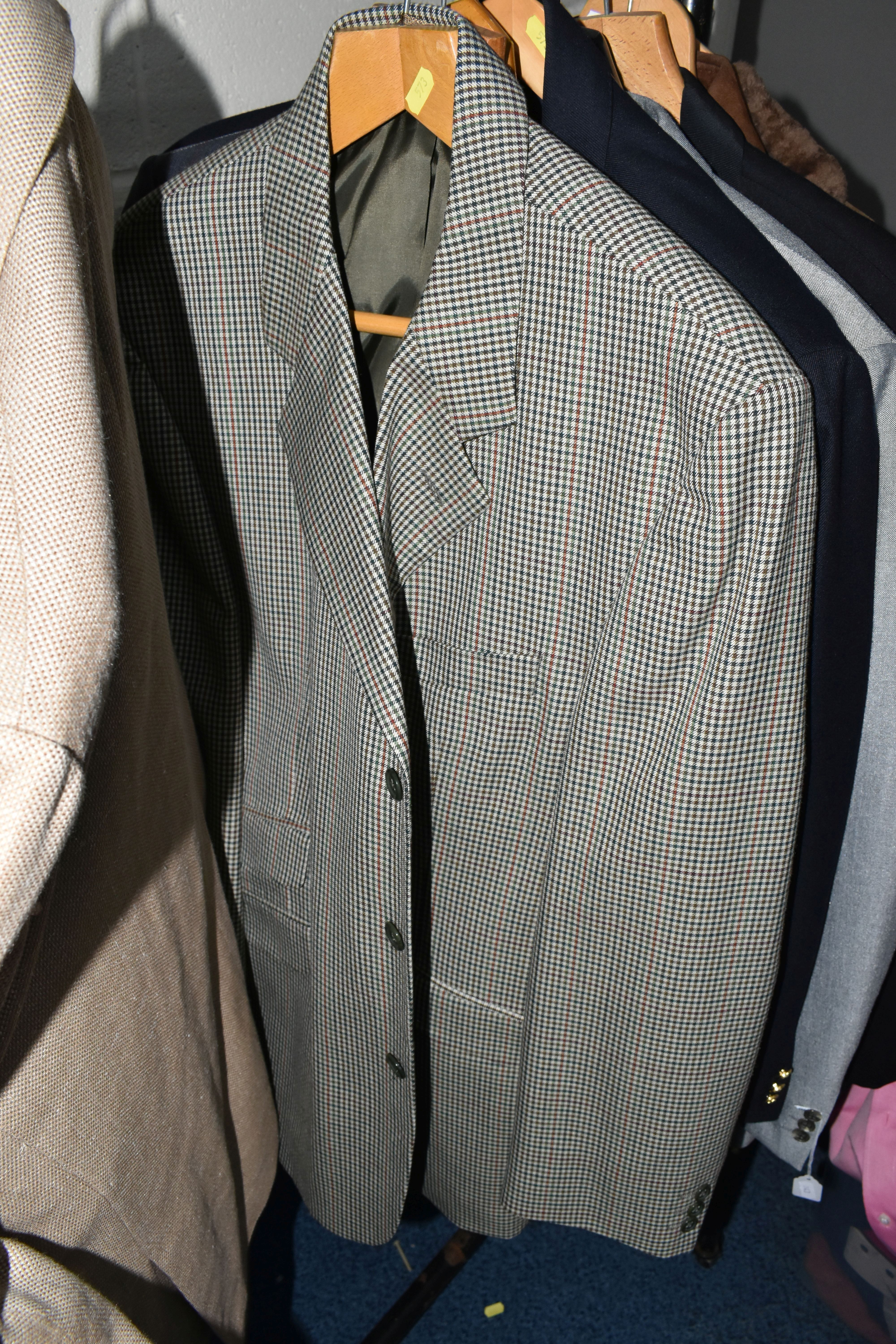 ONE RAIL OF GENTLEMEN'S VINTAGE CLOTHING, to include a navy blue Jaeger woolen shirt, a brown - Image 6 of 11