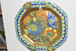 A PAOLO MARIONI ITALIAN POTTERY OCTAGONAL CHARGER, crackle glazed, the gilt ground polychrome