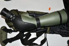 A HAWK NATURE-TREK ZOOM SPOTTING SCOPE, 20x60 zoom eyepiece, 80mm objective lens, with soft carrying