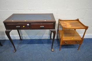 A 20TH CENTURY MAHOGANY SIDE TABLE, with two frieze drawers, on cabriole legs, length 95cm x depth