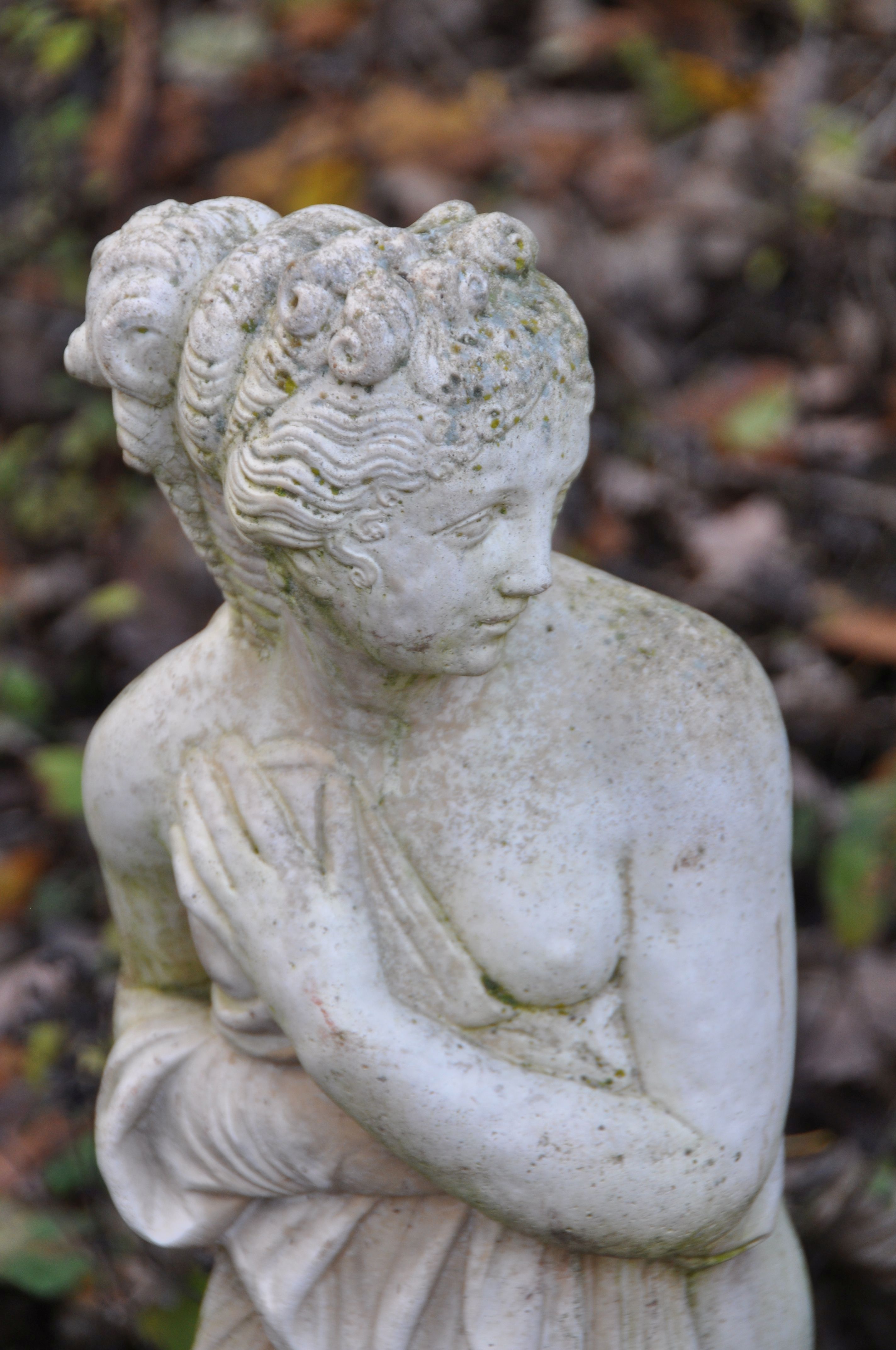A MATCHING PAIR OF COMPOSITE GARDEN FIGURES, of two scantily clad ladies, height 79cm (condition - Image 2 of 2