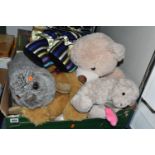 A BOX AND LOOSE SOFT TOYS, BOARD GAMES, SPORTING EQUIPMENT, ETC, including a Merrythought seal, a