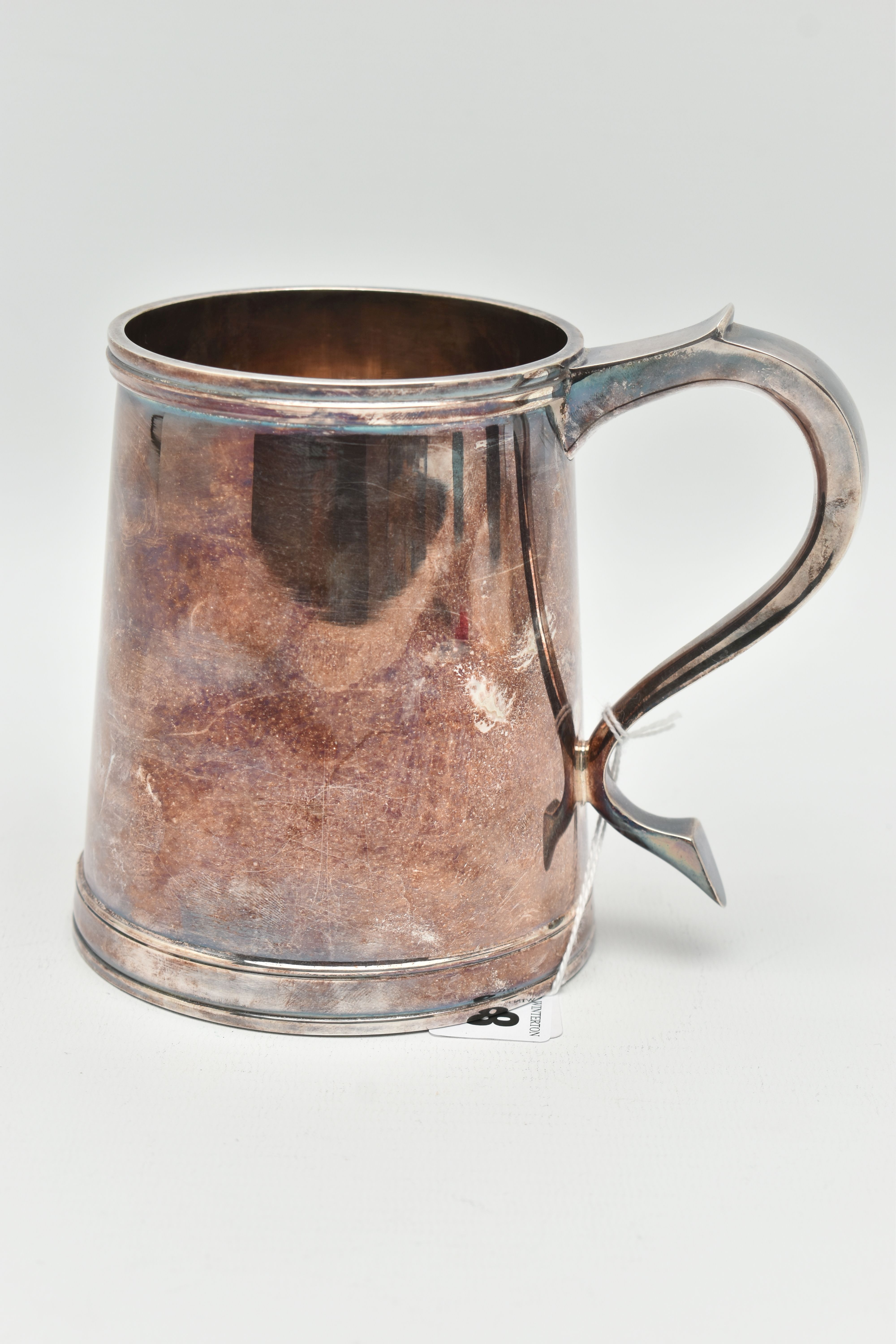 AN ELIZABETH II SILVER TANKARD OF CONICAL FORM, S scroll handle, plain surface, makers Sterling - Image 2 of 6