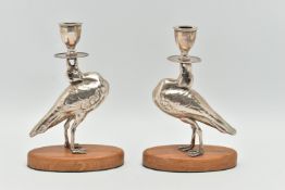 A PAIR OF 'WILLIAM HUTTON & SONS LTD' SILVER CANDLESTICKS, each in the form of a bird set with glass