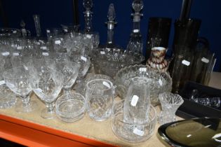 A QUANTITY OF WEBB CORBETT CRYSTAL AND OTHER GLASSWARE, comprising a set of six 'Georgian' pattern