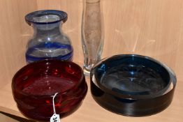 FOUR PIECES OF STUDIO GLASS, comprising a red Whitefriars knobbly bowl, height 7.5cm x diameter