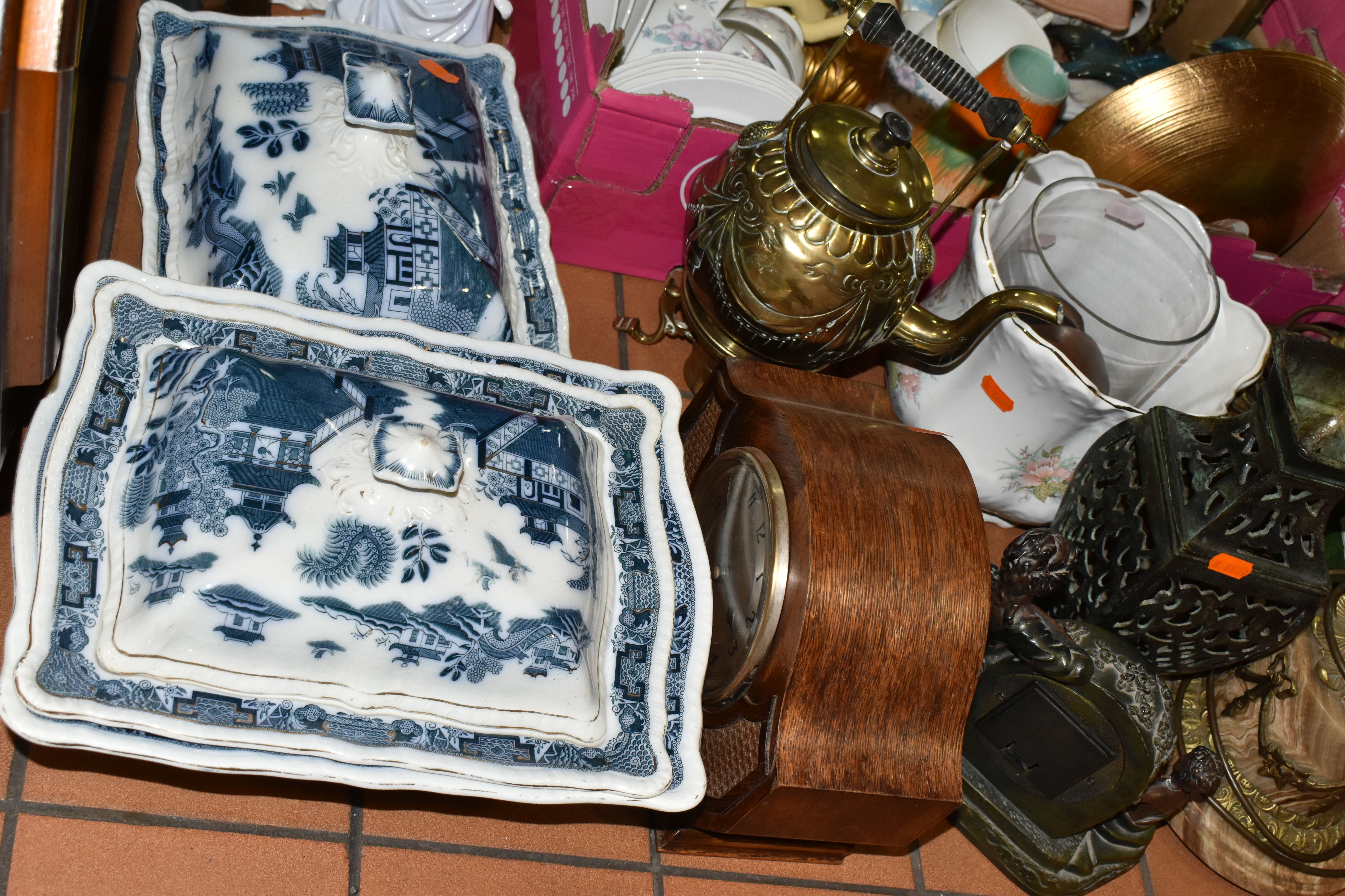 THREE BOXES OF CERAMICS AND SUNDRIES, to include a pair of marble and gilt metal table lamps, height - Image 13 of 15