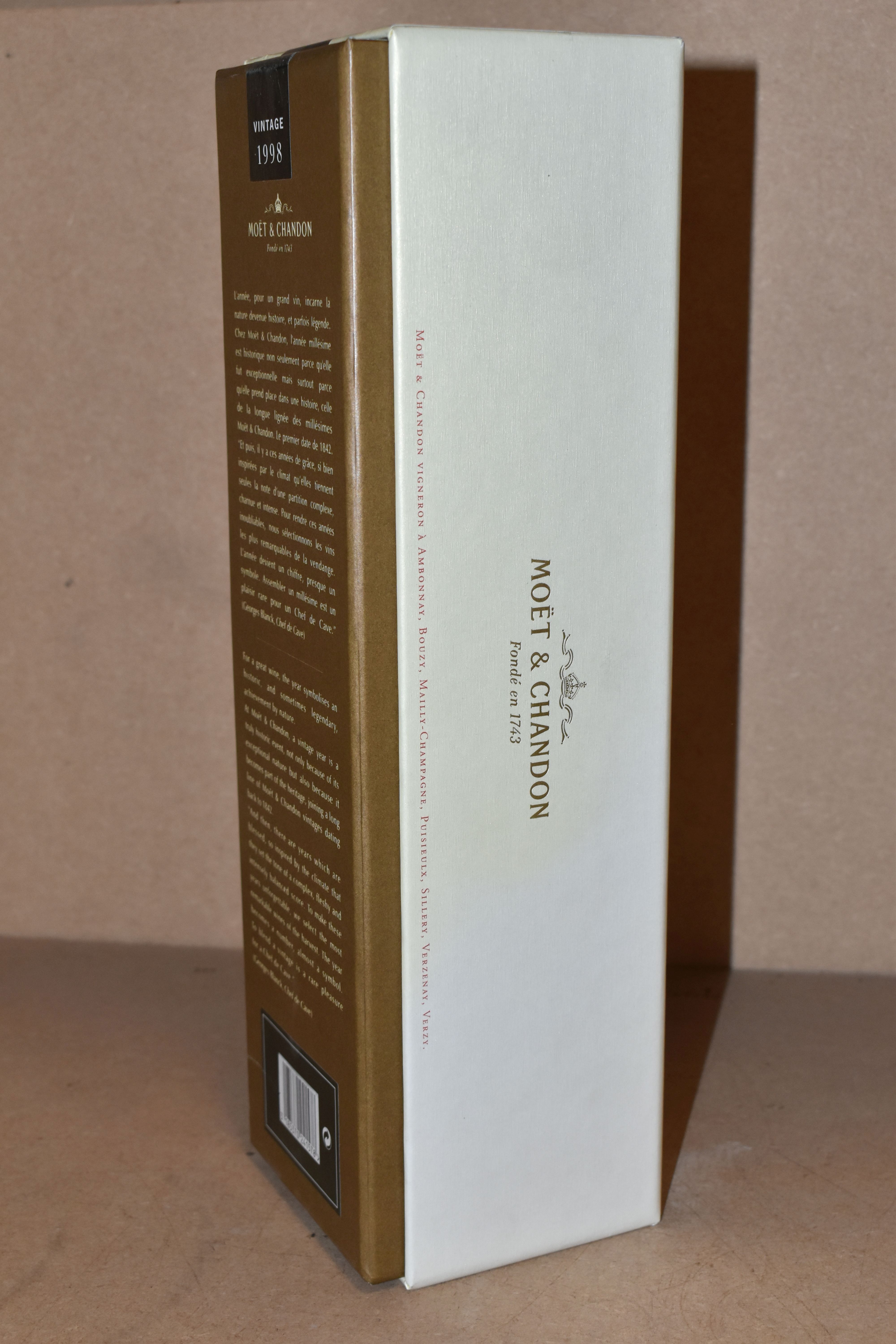 CHAMPAGNE, One Bottle of Moet & Chandon Millesime Blanc Vintage 1998, 12.5% vol. 750ml, sealed in - Image 3 of 5