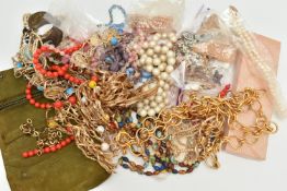A SELECTION OF COSTUME JEWELLERY, to include necklaces, brooches, earrings etc.