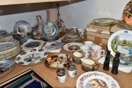 A QUANTITY OF COLLECTORS PLATES AND OTHER CERAMICS, to include a set of four Brambly Hedge four