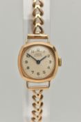A LADIES 9CT GOLD 'HEFIX 15 JEWELS' WRISTWATCH, manual wind, round silver dial signed 'Hefix',