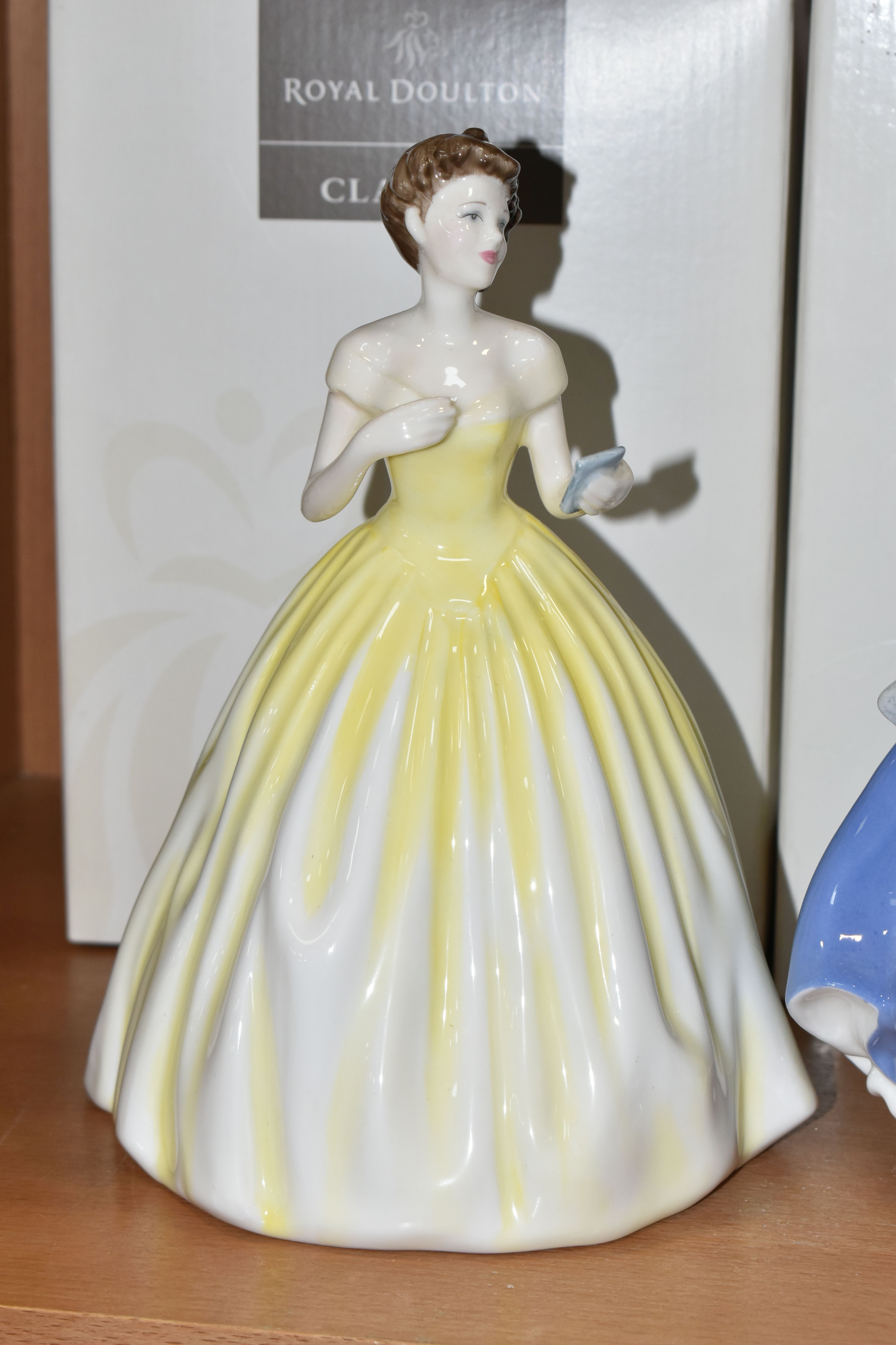 FIVE ROYAL DOULTON FIGURINES, to include a boxed 'Images Of Nature' collection Soaring High - Image 3 of 6