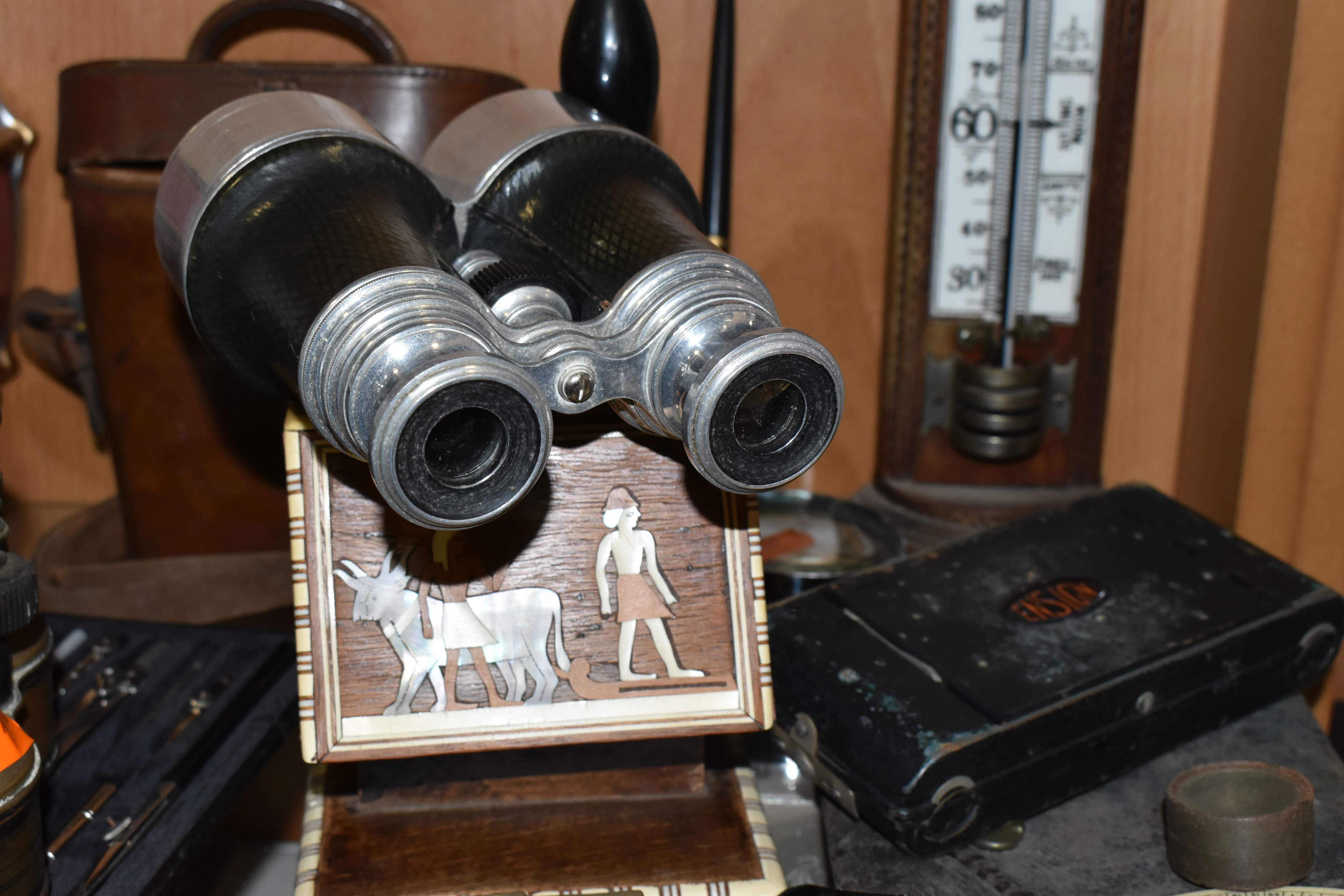 A GROUP OF LATE 19TH/EARLY 20TH CENTURY TREEN AND BINOCULARS, comprising an ebony 'Egg' sock darner, - Image 11 of 11
