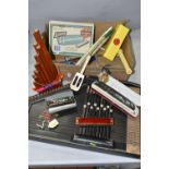 AN EARLY 20TH CENTURY AUTO HARP AND A BOX OF MUSICAL INSTRUMENTS, including a boxed Hero chromatic