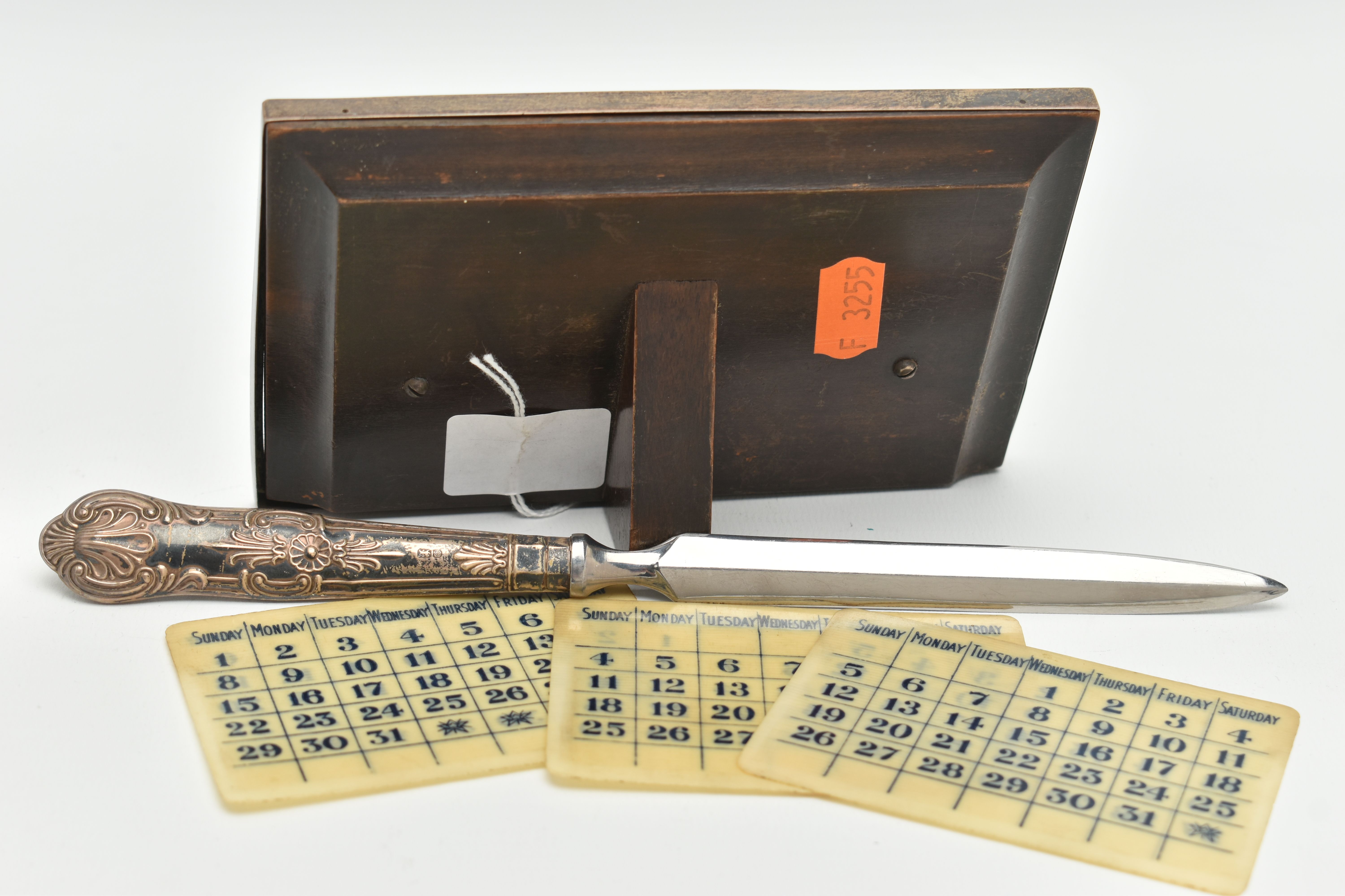 A GEORGE V SILVER MOUNTED SHAGREEN PERPETUAL DESK CALENDAR OF RECTANGULAR FORM, with seven double - Image 3 of 3