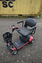 A GOGO ELITE TRAVELLER MOBILITY SCOOTER (condition report: no key and charger, untested, seat