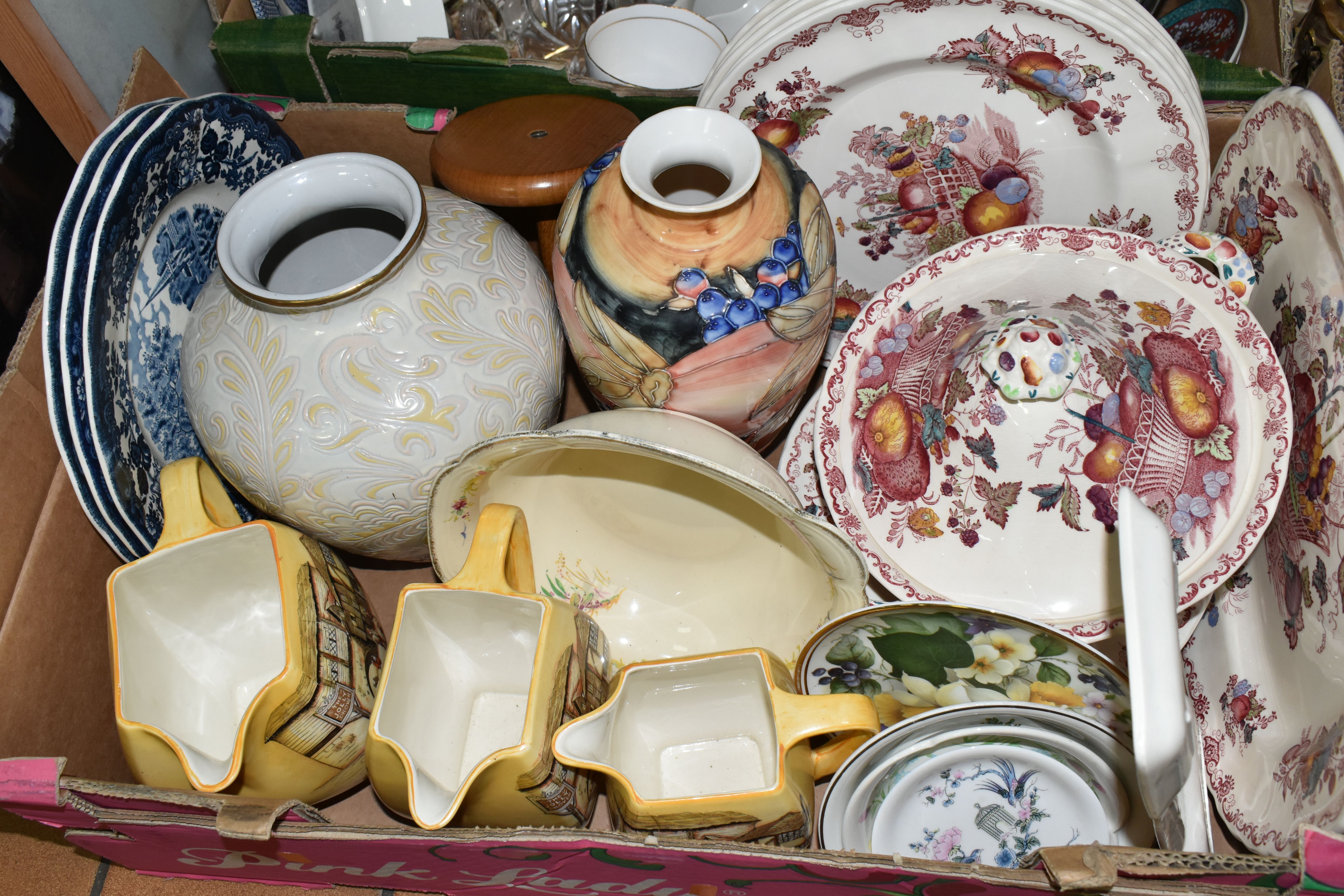 THREE BOXES OF CERAMICS AND SUNDRIES, to include a pair of marble and gilt metal table lamps, height - Image 7 of 15