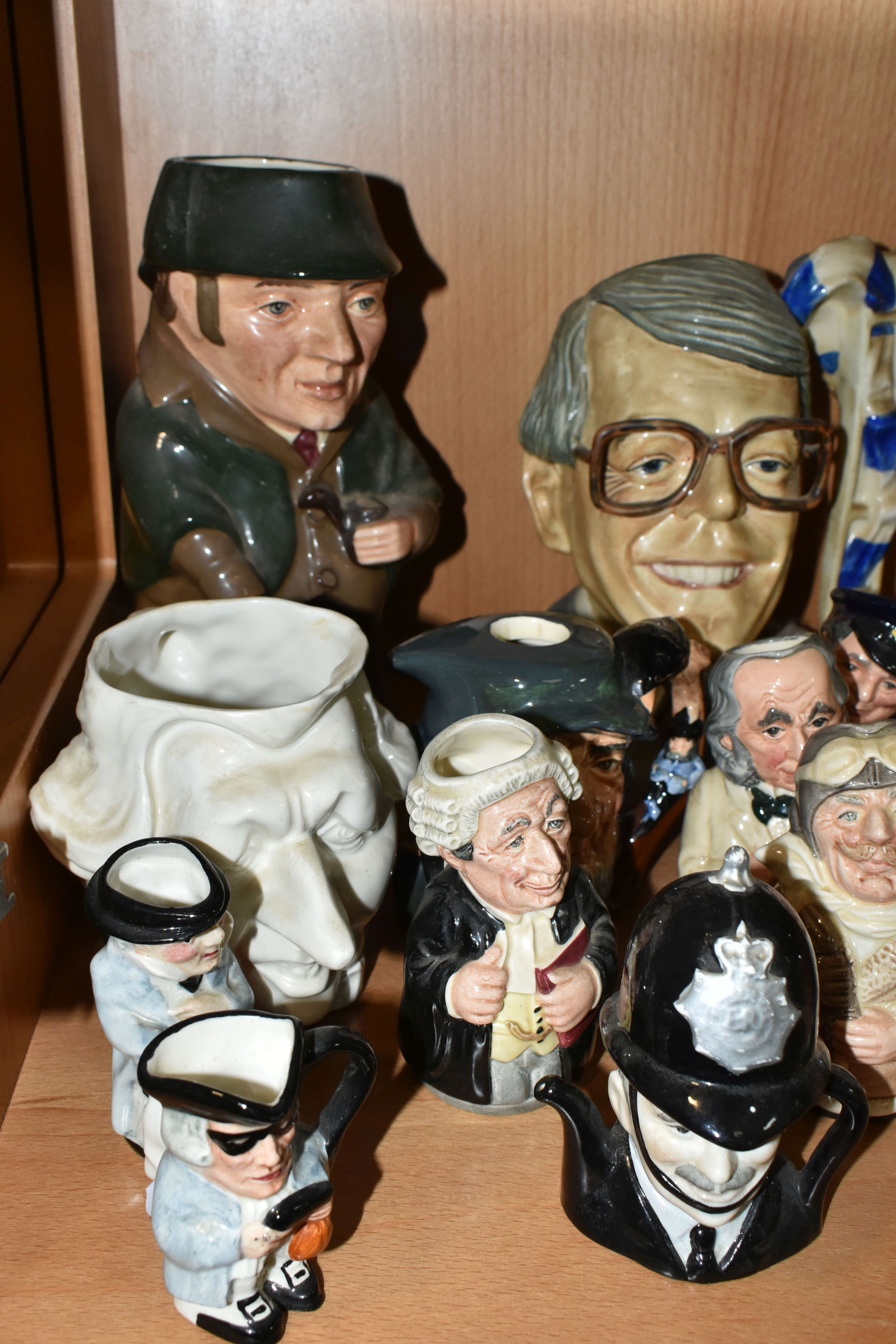 A COLLECTION OF SMALL NOVELTY TEAPOTS, CHARACTER AND TOBY JUGS, fourteen pieces to include Royal - Image 2 of 7