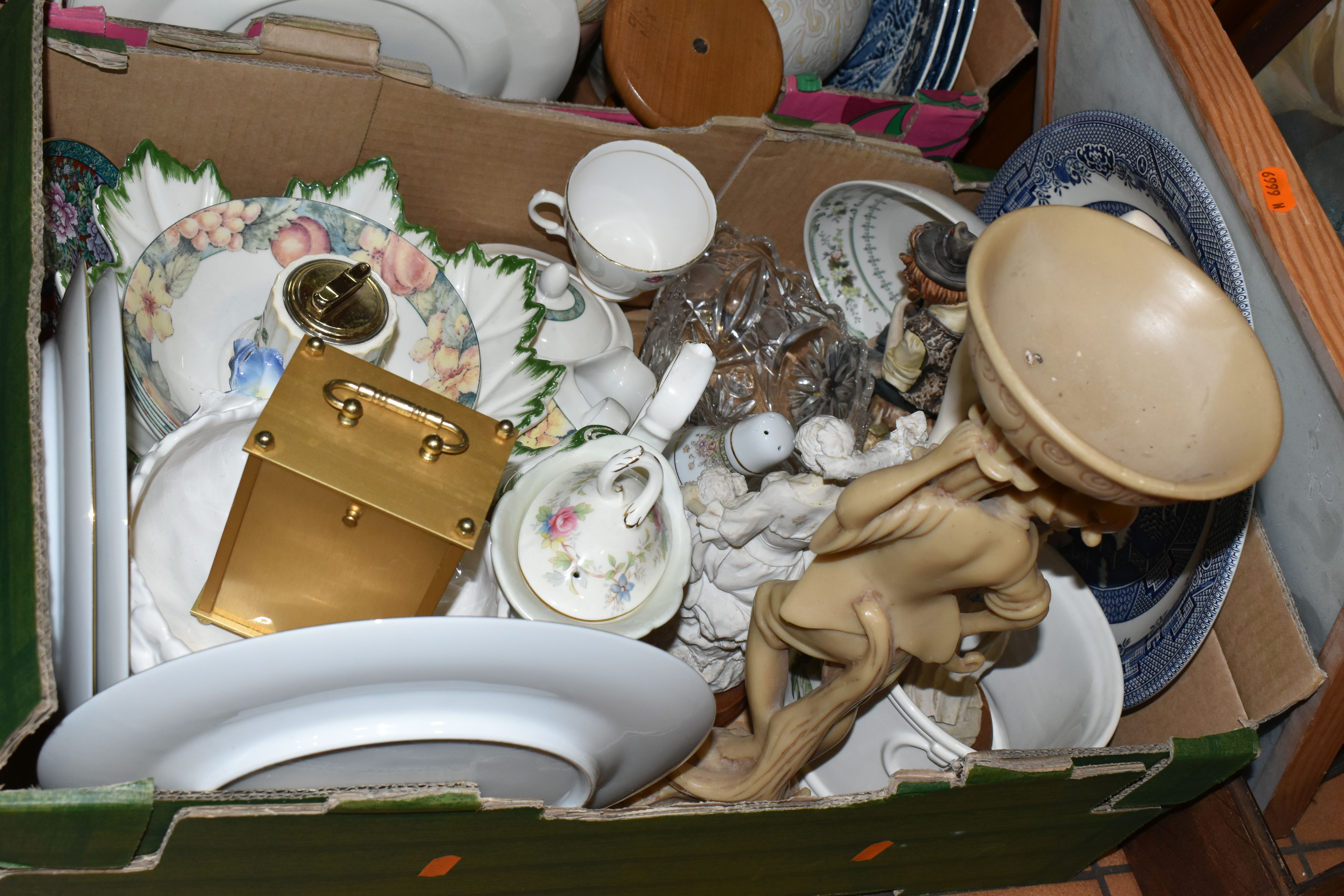 THREE BOXES OF CERAMICS AND SUNDRIES, to include a pair of marble and gilt metal table lamps, height - Image 12 of 15