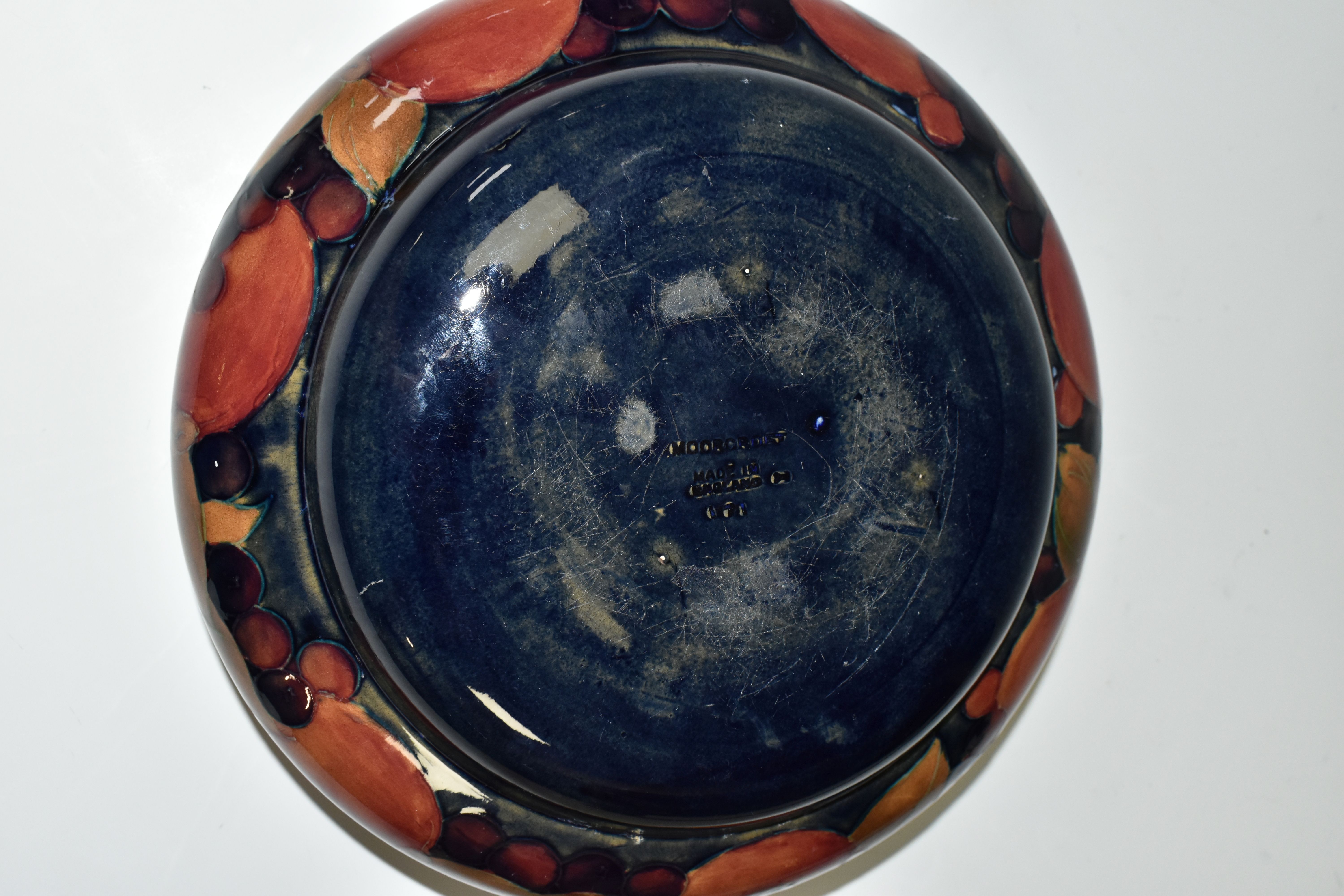 A MOORCROFT POTTERY POMEGRANATE BOWL, decorated with pomegranates on a mottled blue ground, - Image 5 of 5
