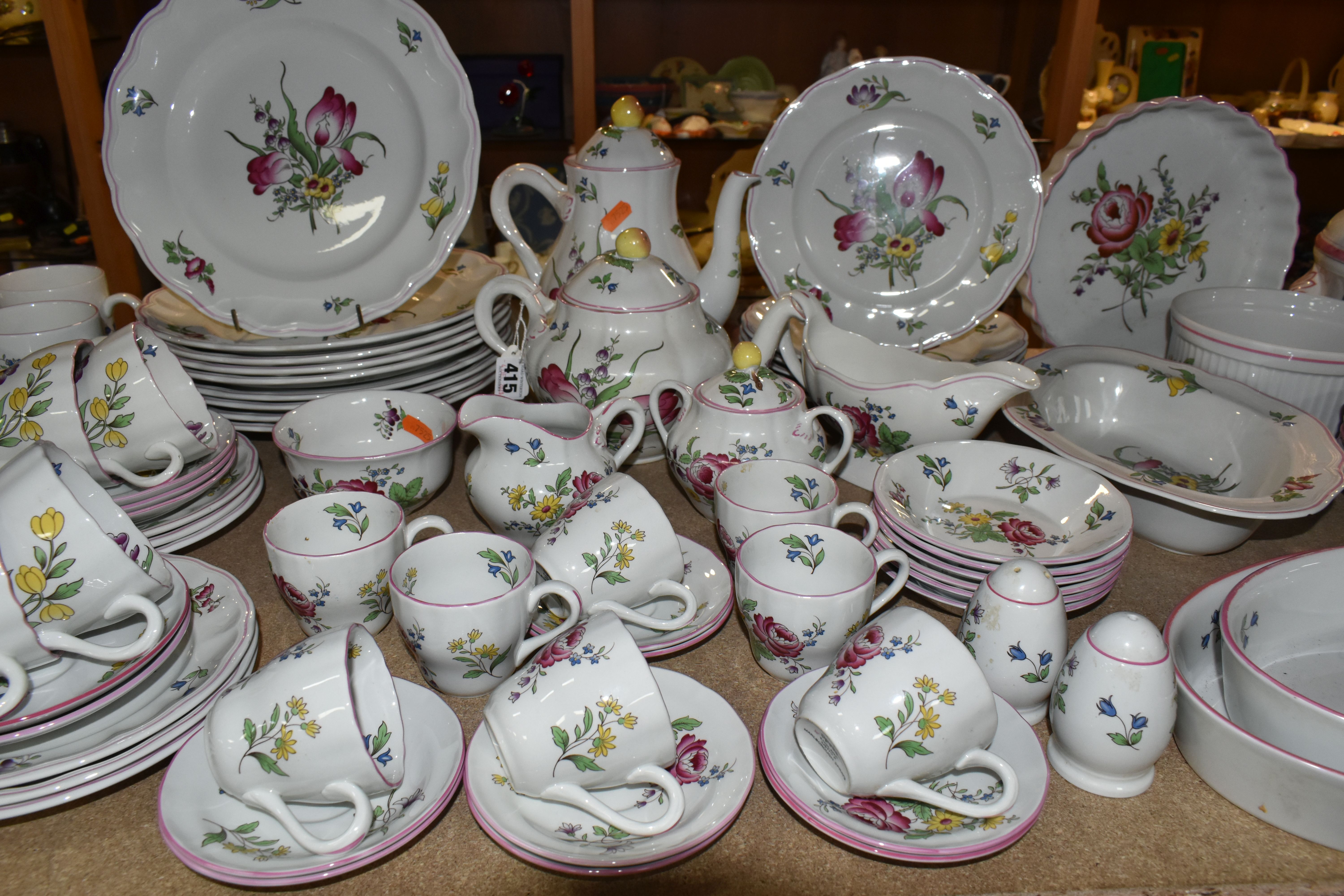 A ONE HUNDRED AND ONE PIECE SPODE MARLBOROUGH SPRAYS DINNER SERVICE, comprising a large round