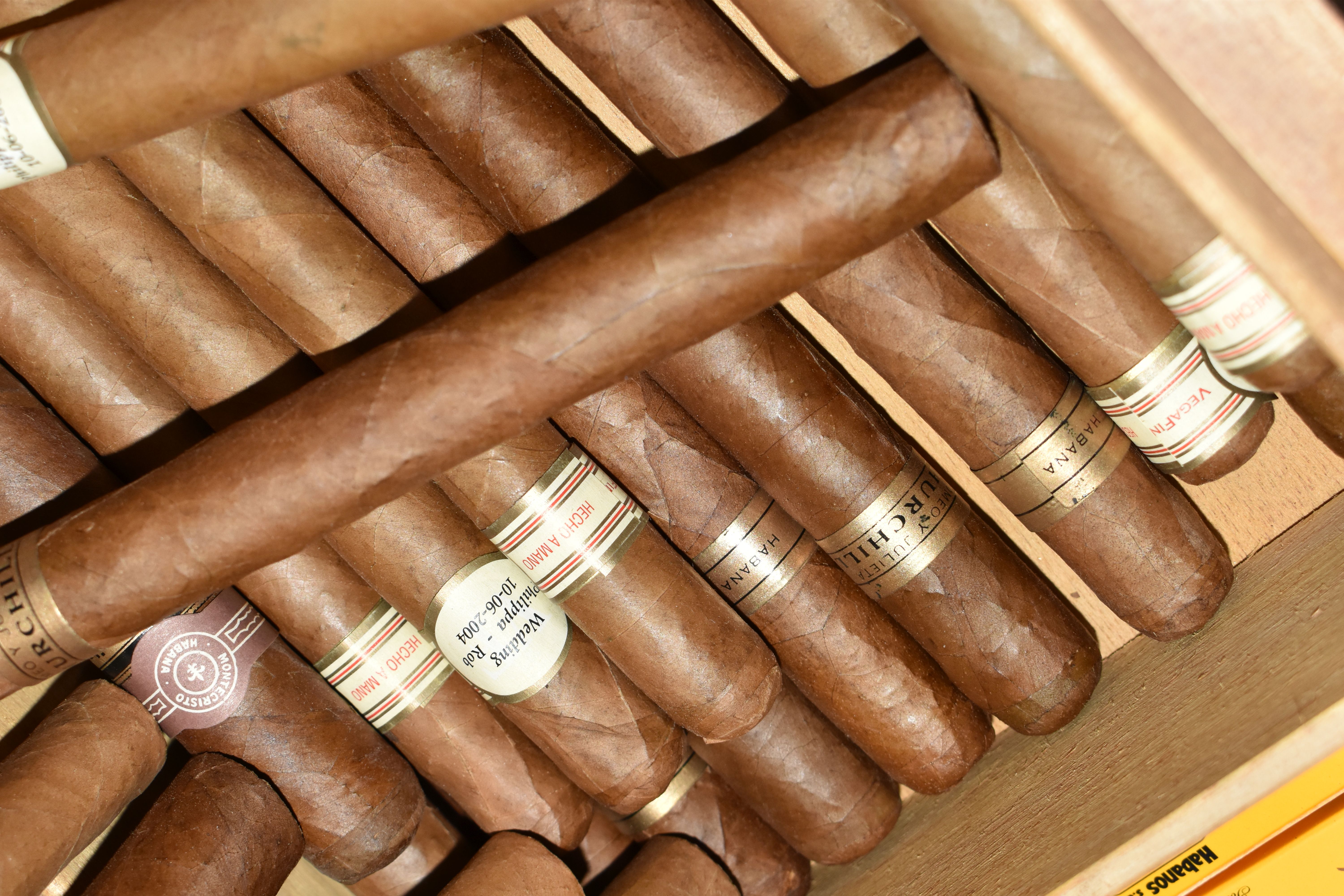 CIGARS, a collection of Cigars from Cuba and the Dominican Republic comprising eleven Vegafina - Image 2 of 4