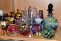 A COLLECTION OF DECORATIVE GLASS ITEMS, to include a Mdina pulled lobe / ear vase, Mdina