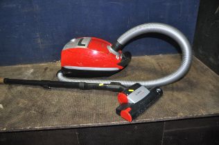 A BOSCH GL-50 VACUUM CLEANER with hose, pipe and floor head (PAT pass and working)