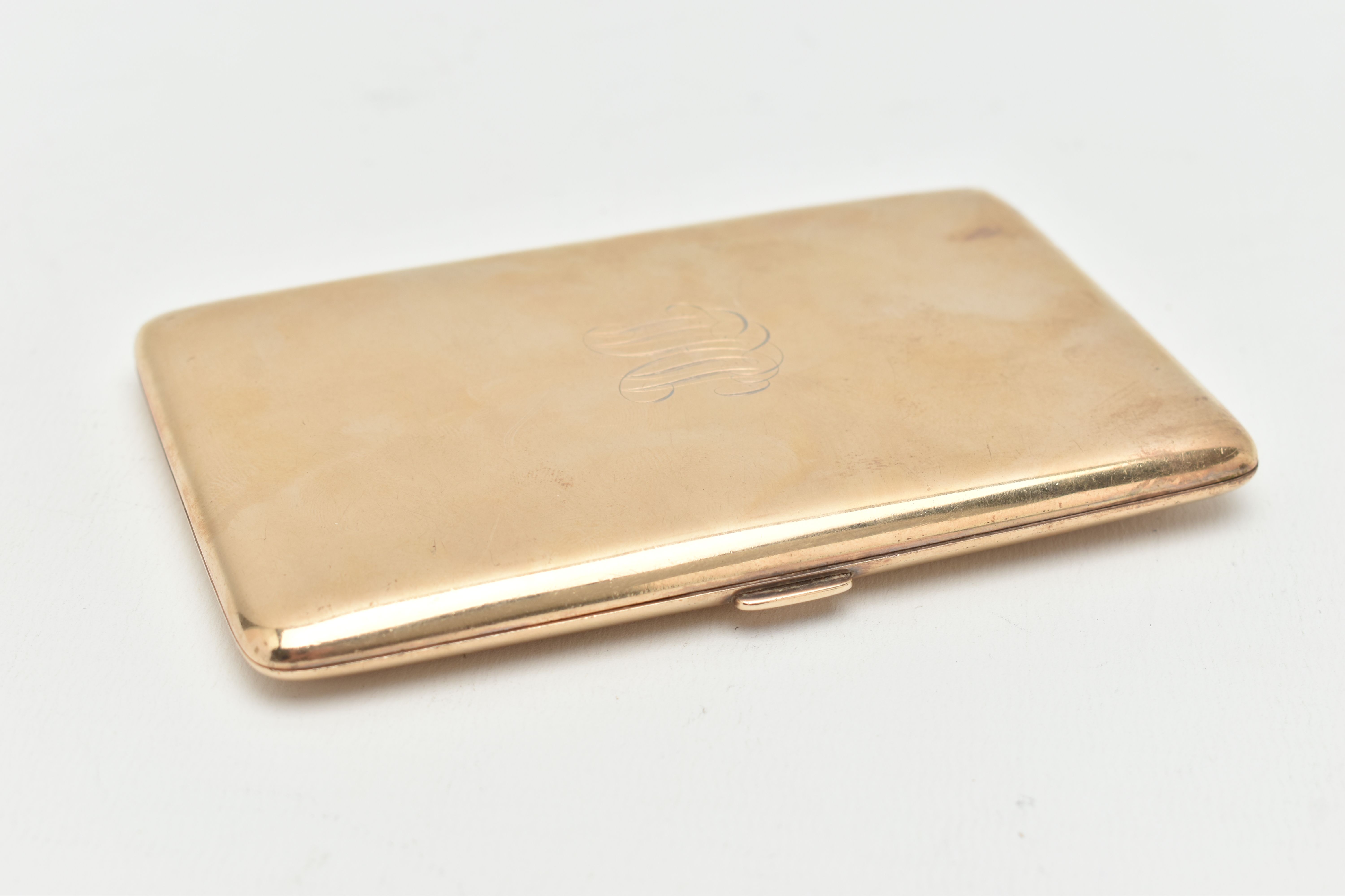 AN EARLY 20TH CENTURY, 9CT GOLD CIGARETTE CASE, of a rectangular form, polished design with - Image 3 of 6