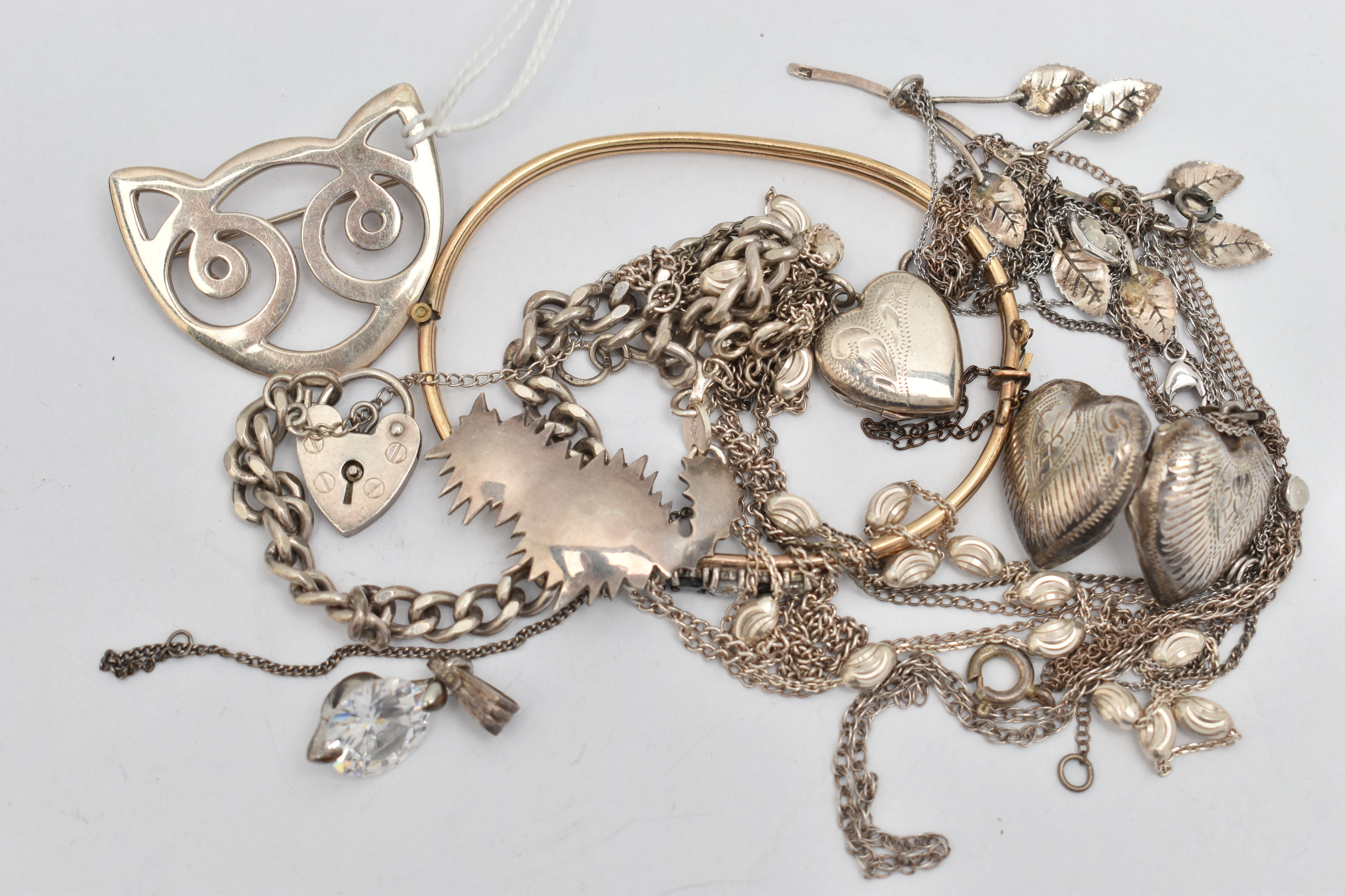 A SMALL ASSORTMENT OF JEWELLERY, to include a selection of silver and white metal bracelets and - Image 3 of 3