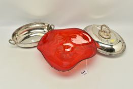 A RICHARD P GOLDING, A CONTEMPORARY STUDIO GLASS FOOTED BOWL SIGNED AND DATED 2012, trailed red