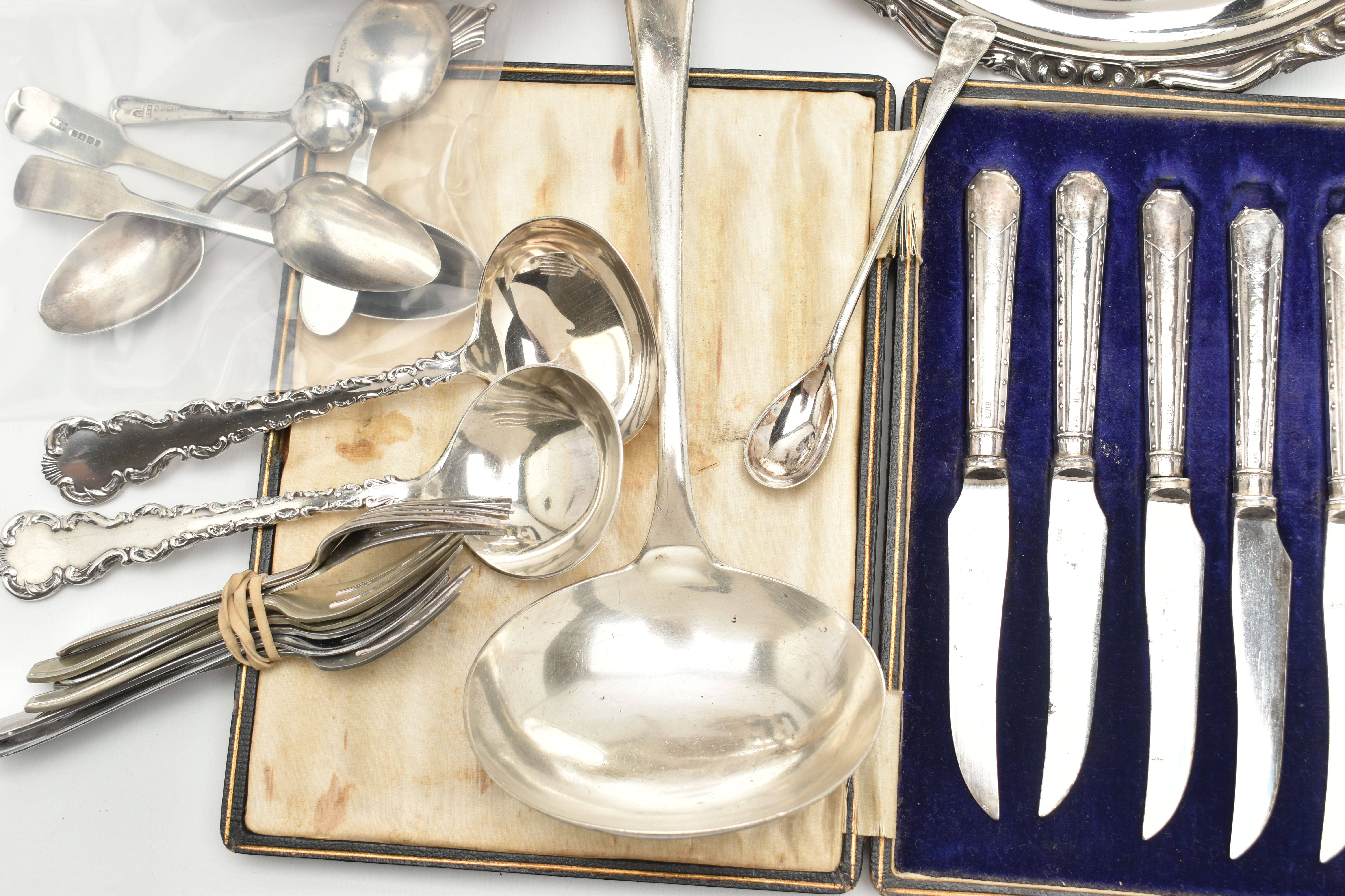 A GROUP OF SILVER AND SILVER PLATE, including three silver teaspoons, a salt spoon and a caddy - Image 3 of 4