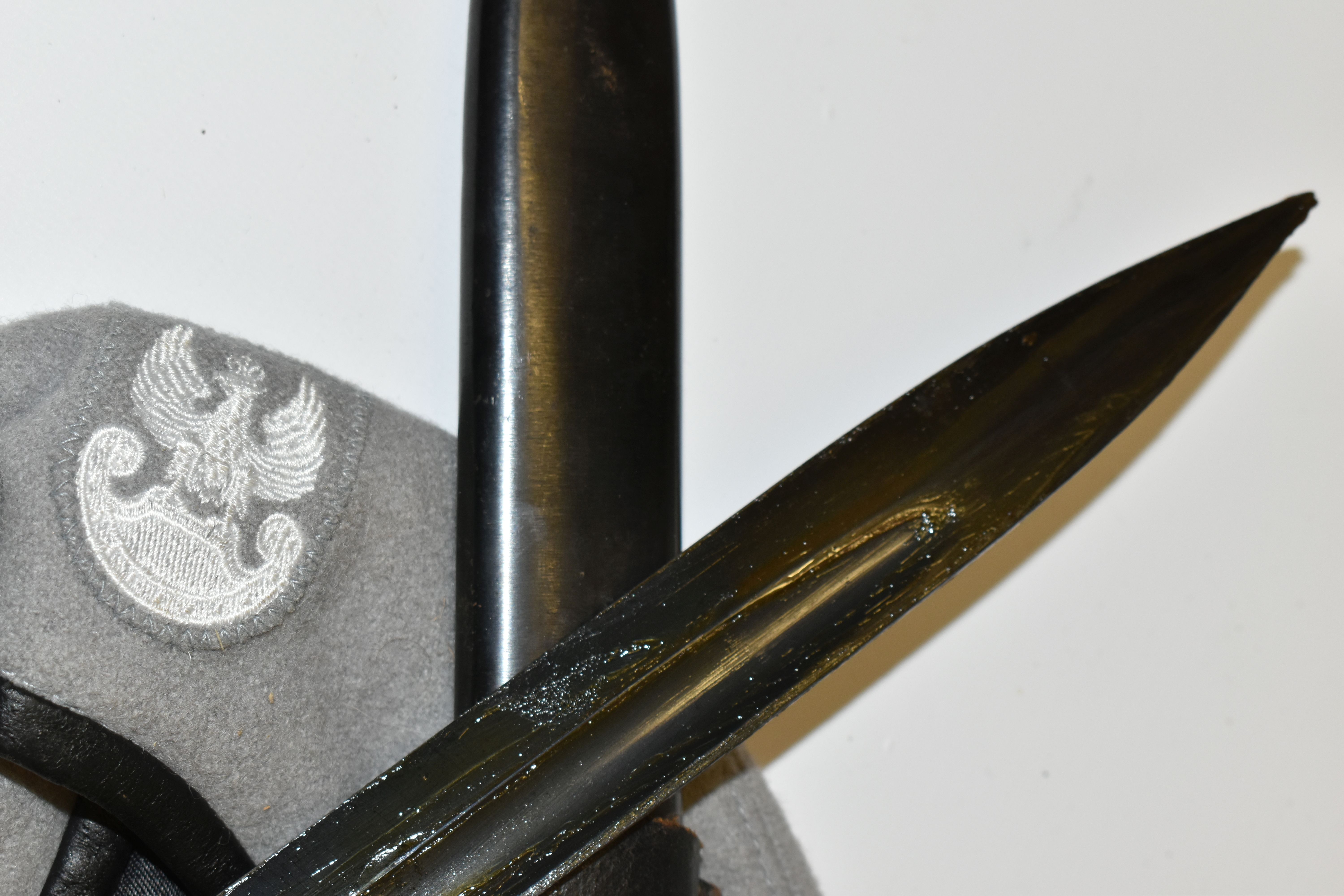 A WWII MAUSER BAYONET, A POLISH SPECIAL FORCES GREY BERET (POSSIBLY PARACHUTE BRIGADE) AND A - Image 4 of 8