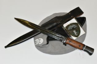 A WWII MAUSER BAYONET, A POLISH SPECIAL FORCES GREY BERET (POSSIBLY PARACHUTE BRIGADE) AND A
