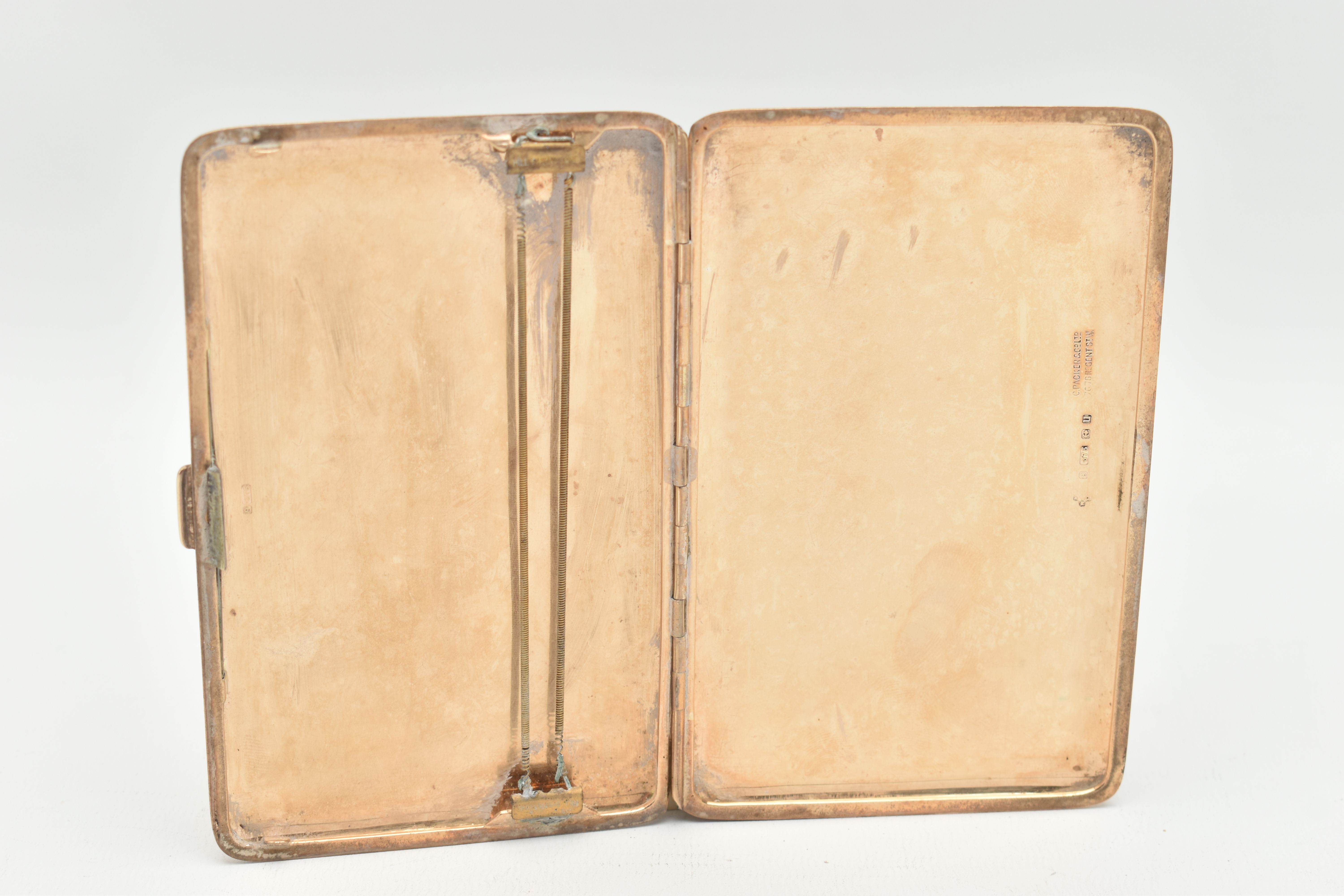AN EARLY 20TH CENTURY, 9CT GOLD CIGARETTE CASE, of a rectangular form, polished design with - Image 5 of 6