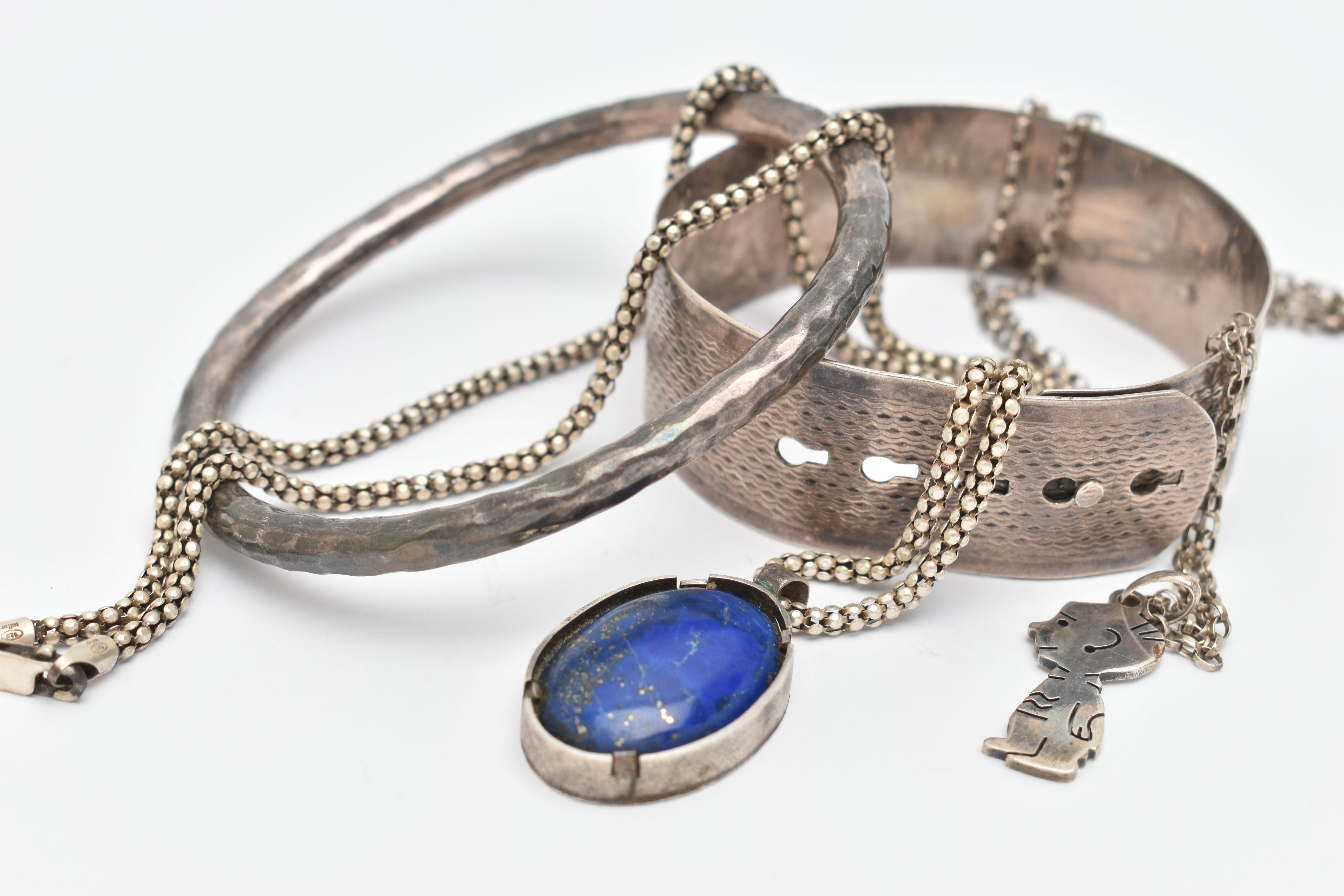 FOUR ITEMS OF JEWELLERY, to include a silver wide engine turned pattern belt designed bangle, - Image 2 of 3