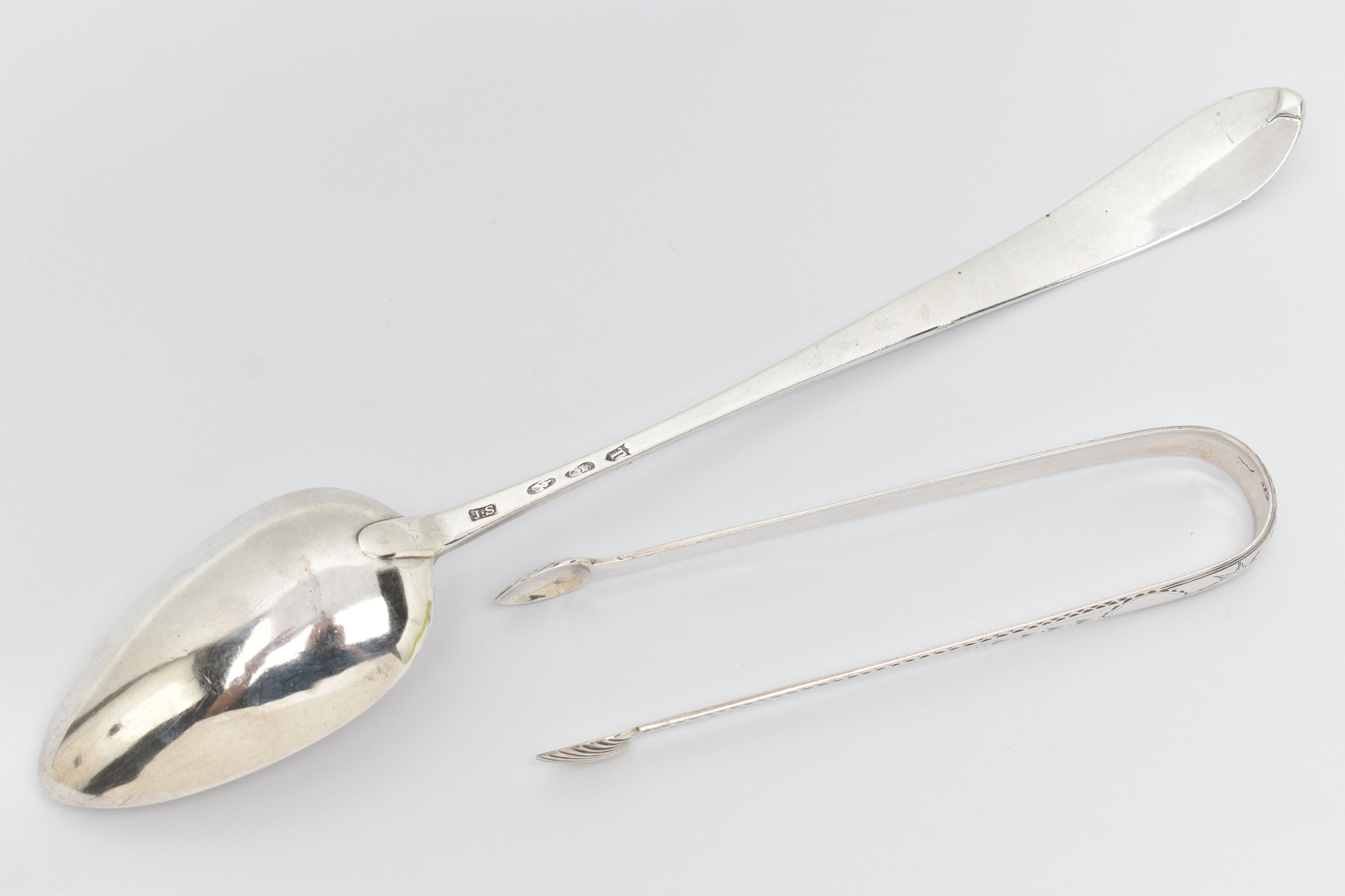 A LATE 18TH CENTURY IRISH SILVER GRAVY STRAINING SPOON AND A PAIR OF SUGAR TONGS WITH MATCHING - Image 5 of 6