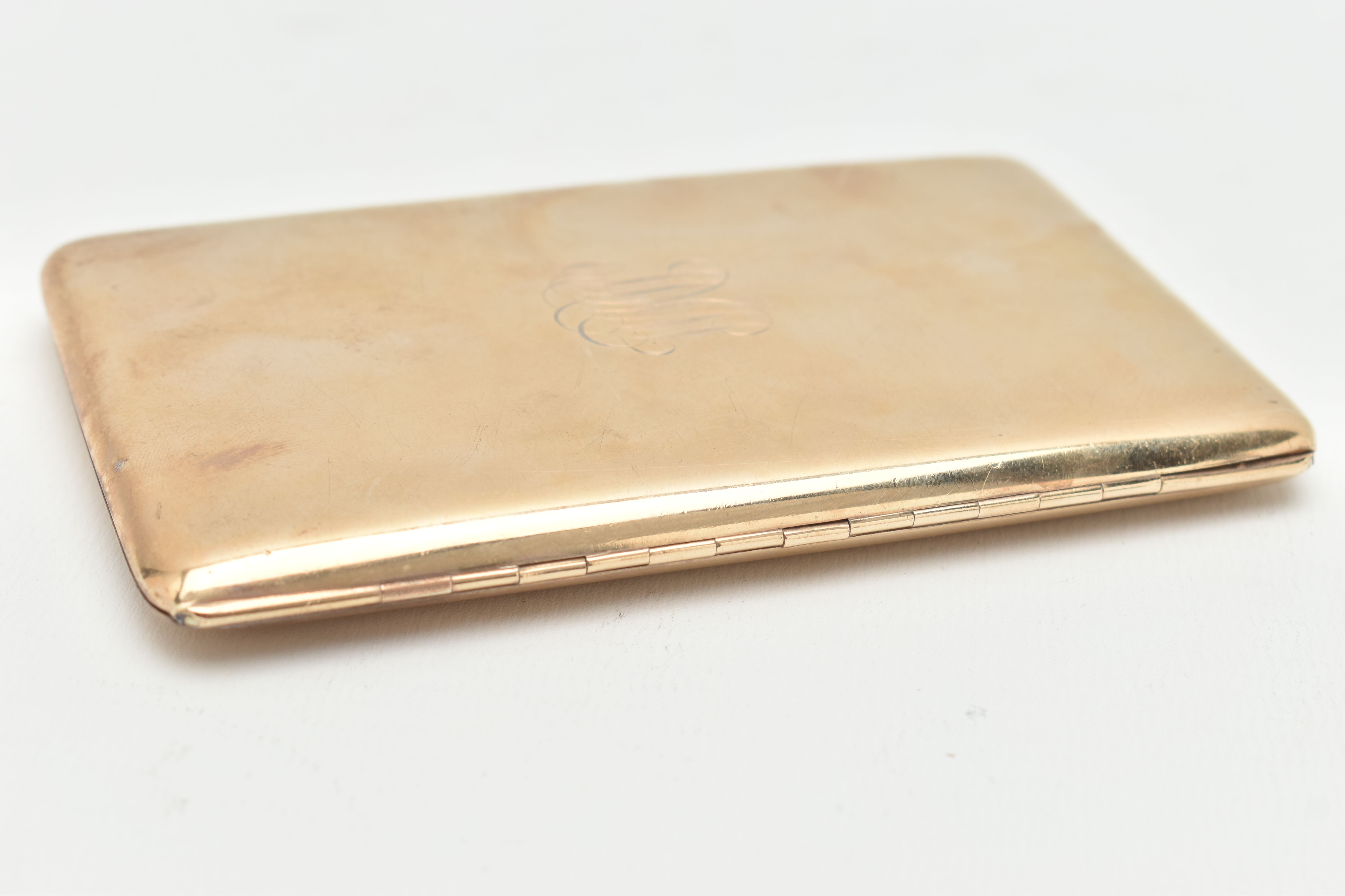 AN EARLY 20TH CENTURY, 9CT GOLD CIGARETTE CASE, of a rectangular form, polished design with - Image 4 of 6