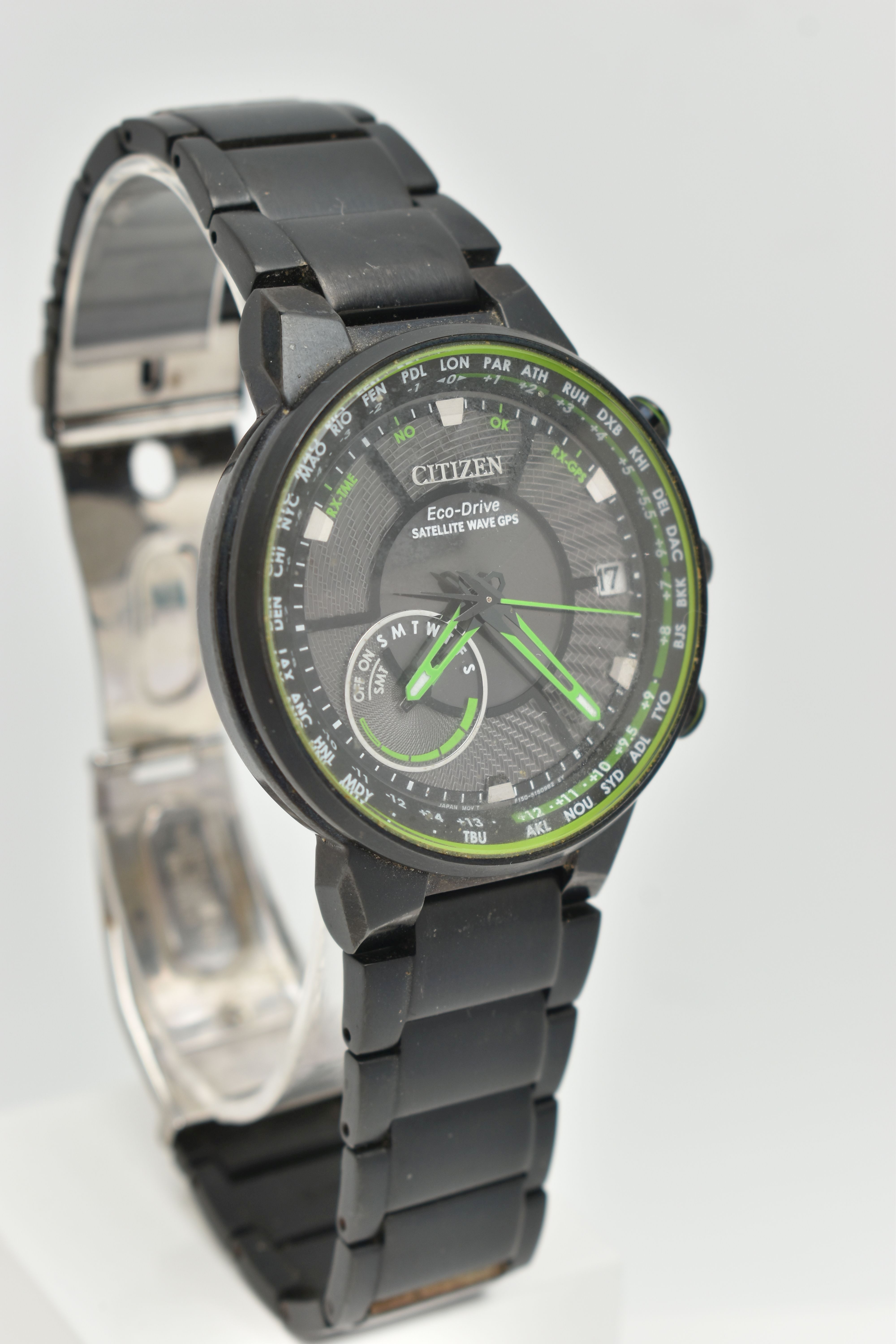 A GENTS 'CITIZEN ECO-DRIVE' WRISTWATCH, round black textured dial signed 'Citizen Eco-Drive - Image 2 of 6