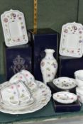 A GROUP OF ROYAL CROWN DERBY 'CHATSWORTH' A1329 TEA, DINNER AND GIFT WARES, comprising two boxed