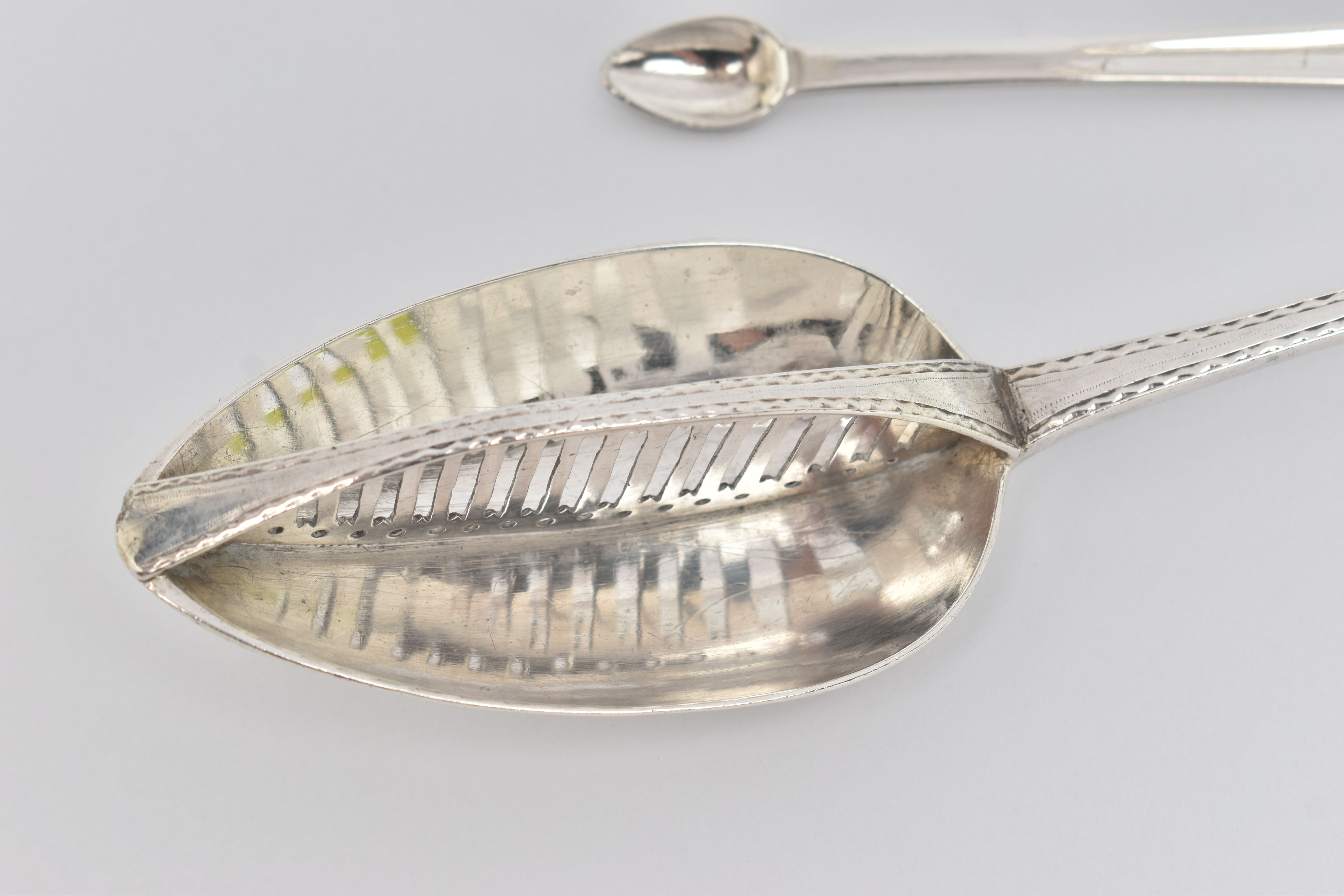 A LATE 18TH CENTURY IRISH SILVER GRAVY STRAINING SPOON AND A PAIR OF SUGAR TONGS WITH MATCHING - Image 2 of 6