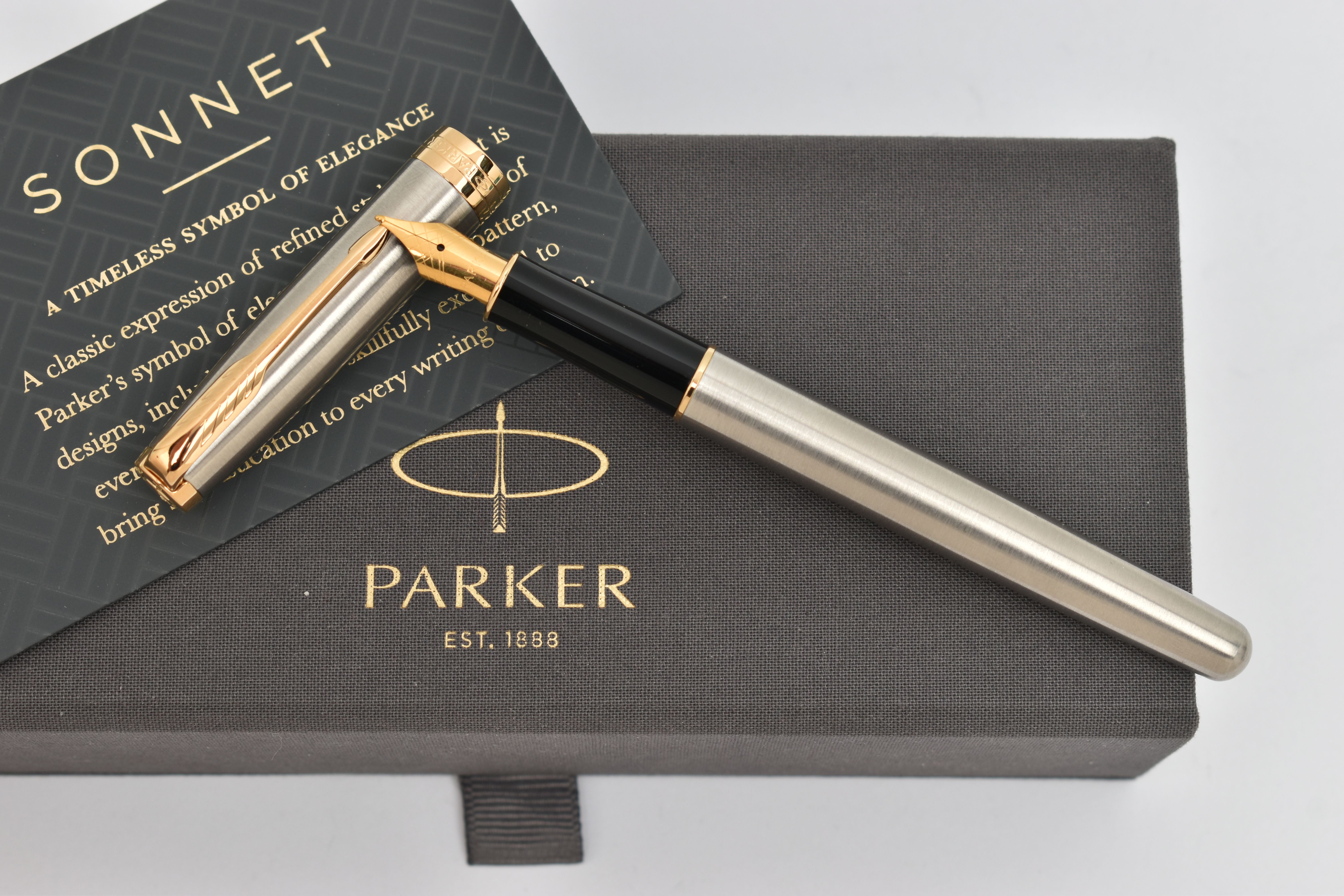 A 'PARKER' SONNET FOUNTAIN PEN, a boxed Cisele pattern fountain pen, (condition report: boxed and in