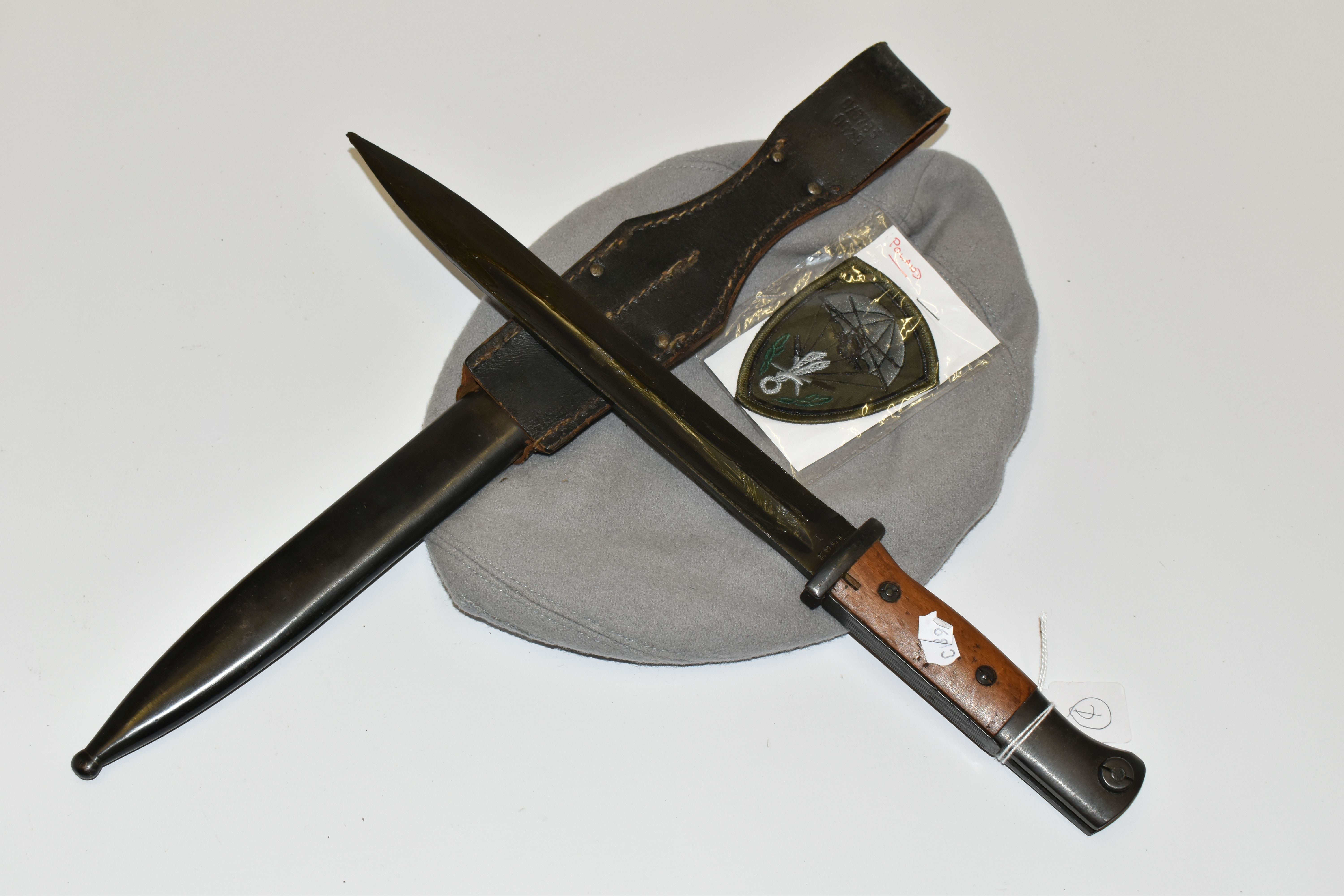 A WWII MAUSER BAYONET, A POLISH SPECIAL FORCES GREY BERET (POSSIBLY PARACHUTE BRIGADE) AND A - Image 5 of 8