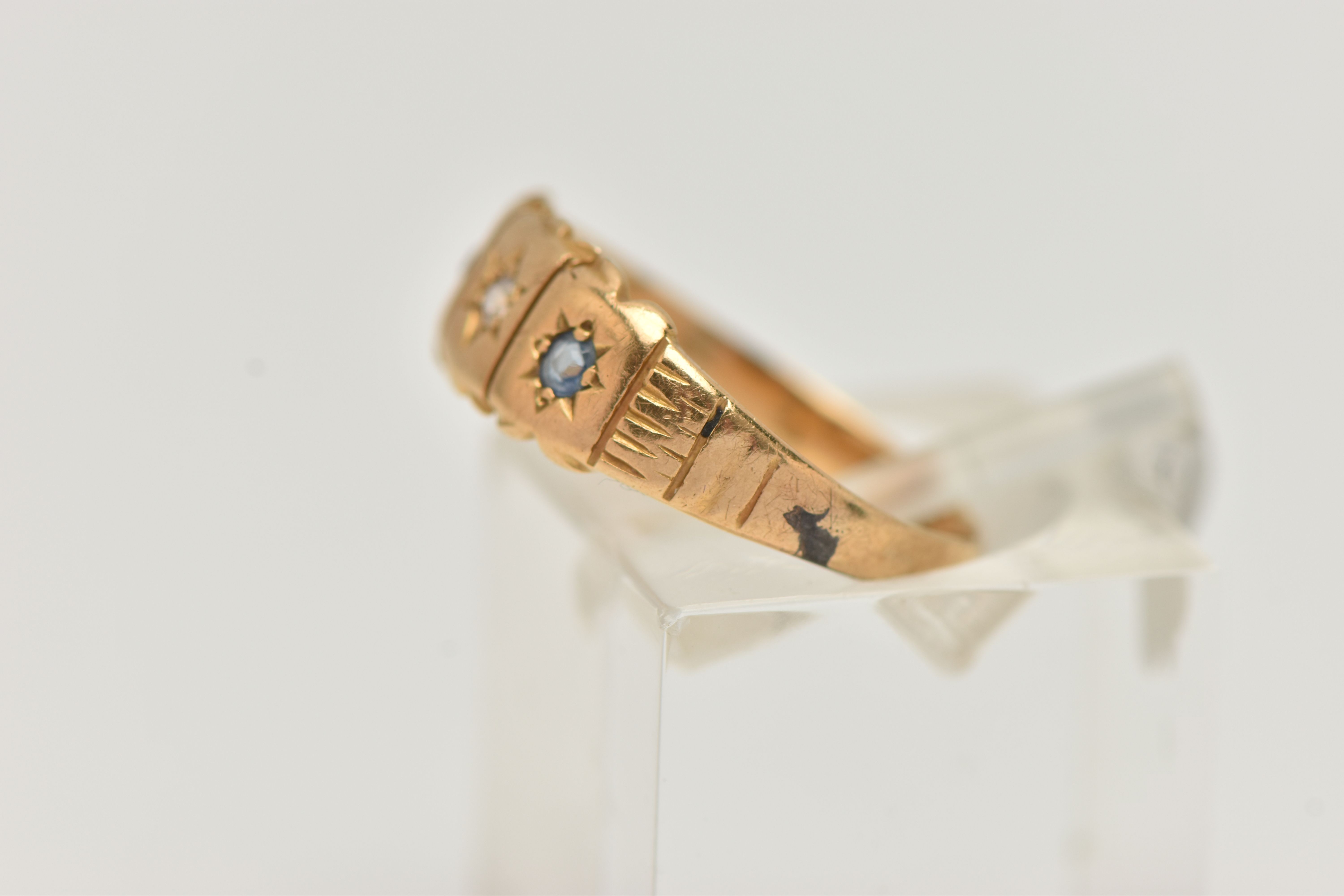 AN EARLY 20TH CENTURY 18CT GOLD GEMSET RING, two circular cut sapphires and an old cut diamond, - Image 2 of 4
