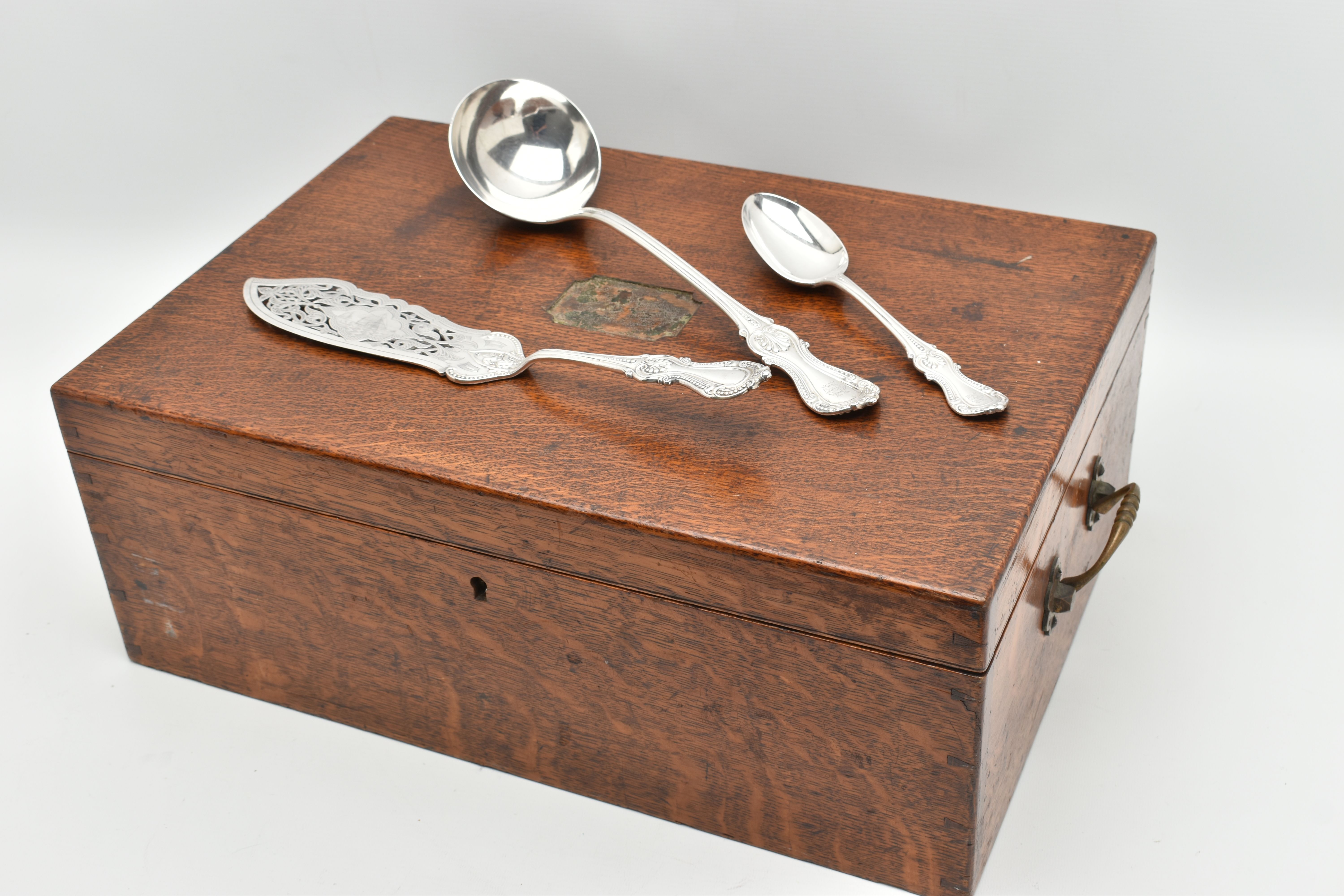 A LATE 19TH CENTURY OAK CASED THREE TIER CANTEEN OF LATE 19TH AND EARLY 20TH SILVER FLATWARE BY - Image 9 of 12