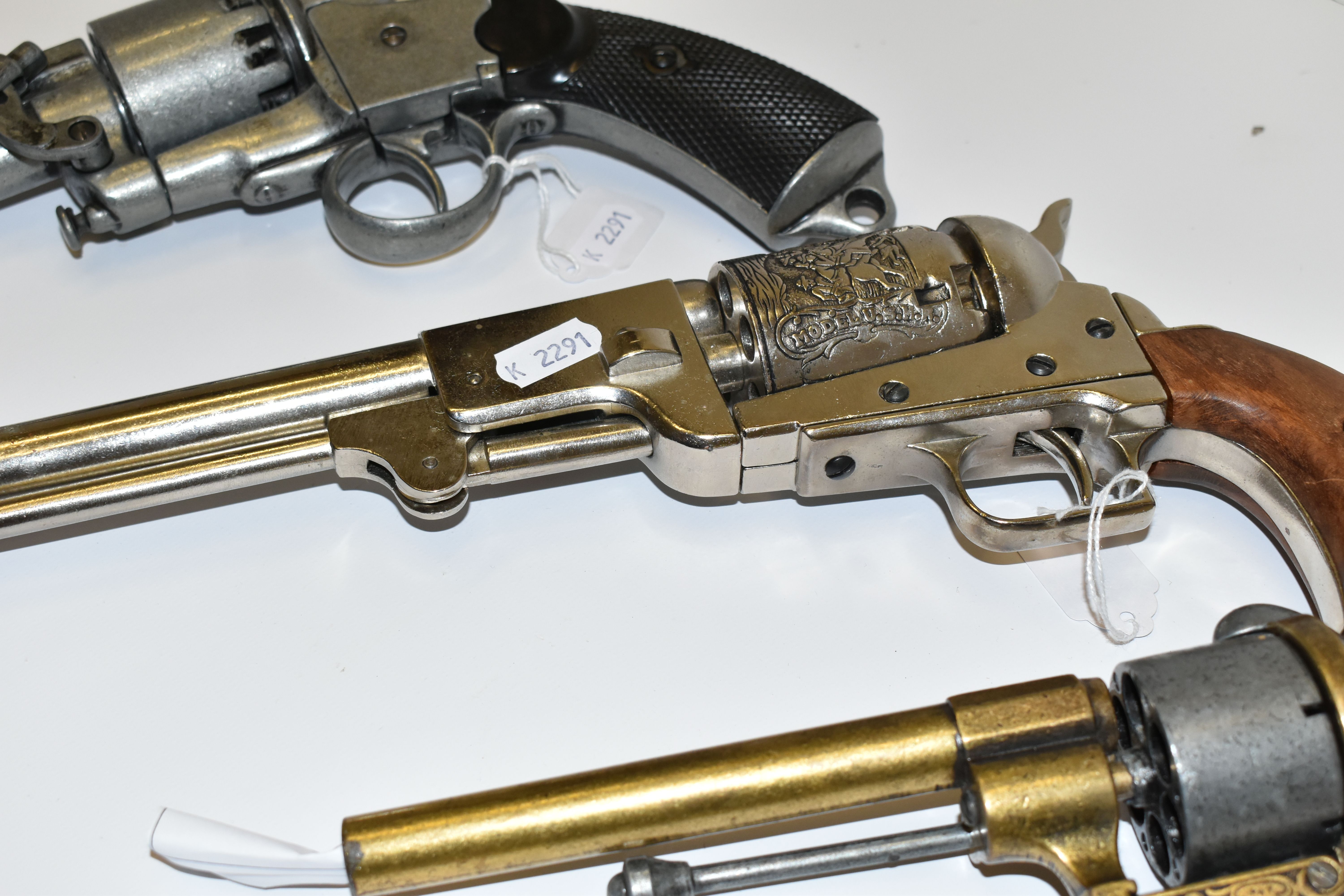 THREE WHITE METAL REPLICA REVOLVERS, designed so they are incapable of conversion to fire live - Image 10 of 11