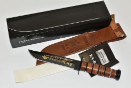 A BOXED KA-BAR US ARMY STYLE KNIFE, etched 'Operation Iraqi Freedom' blade 7'' / 18cm blade,