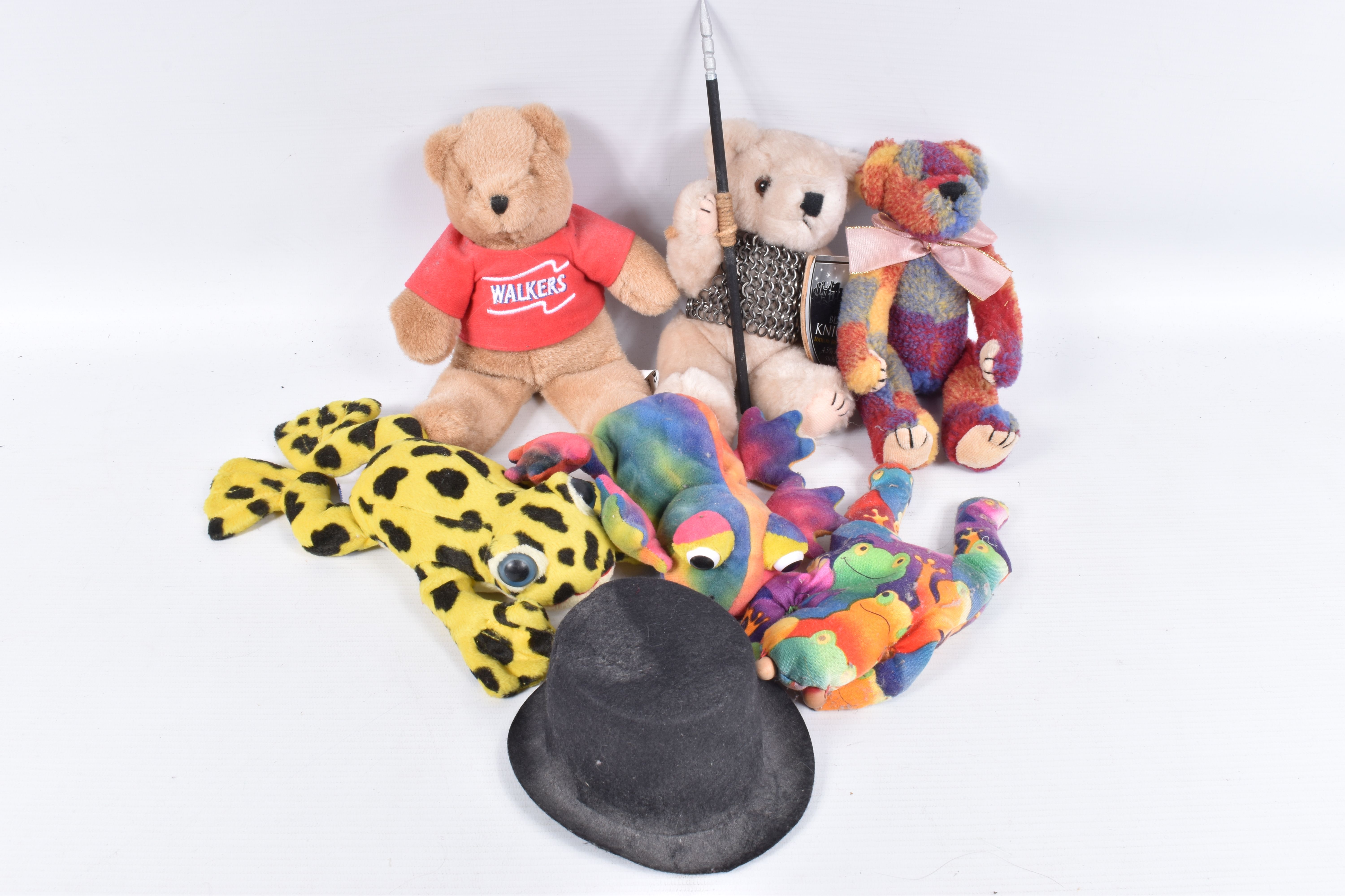 A QUANTITY OF MODERN TEDDY BEARS AND SOFT TOYS, to include the Cotswold Bear Co. and Bedford - Image 2 of 9
