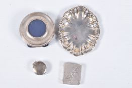 A BAG OF SILVER ITEMS, to include a small circular photo frame, hallmarked 'Argyll Silver'